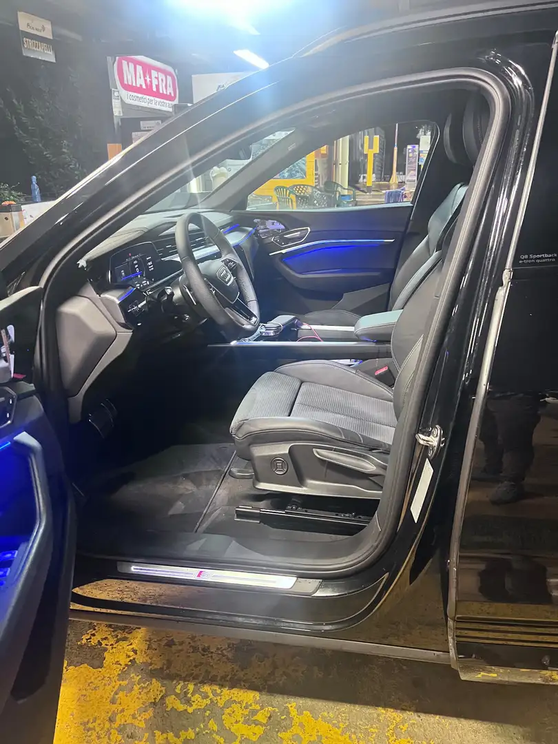 Audi Q8 Q8 Sportback e-tron 55 S line edition quattro Negru - 2