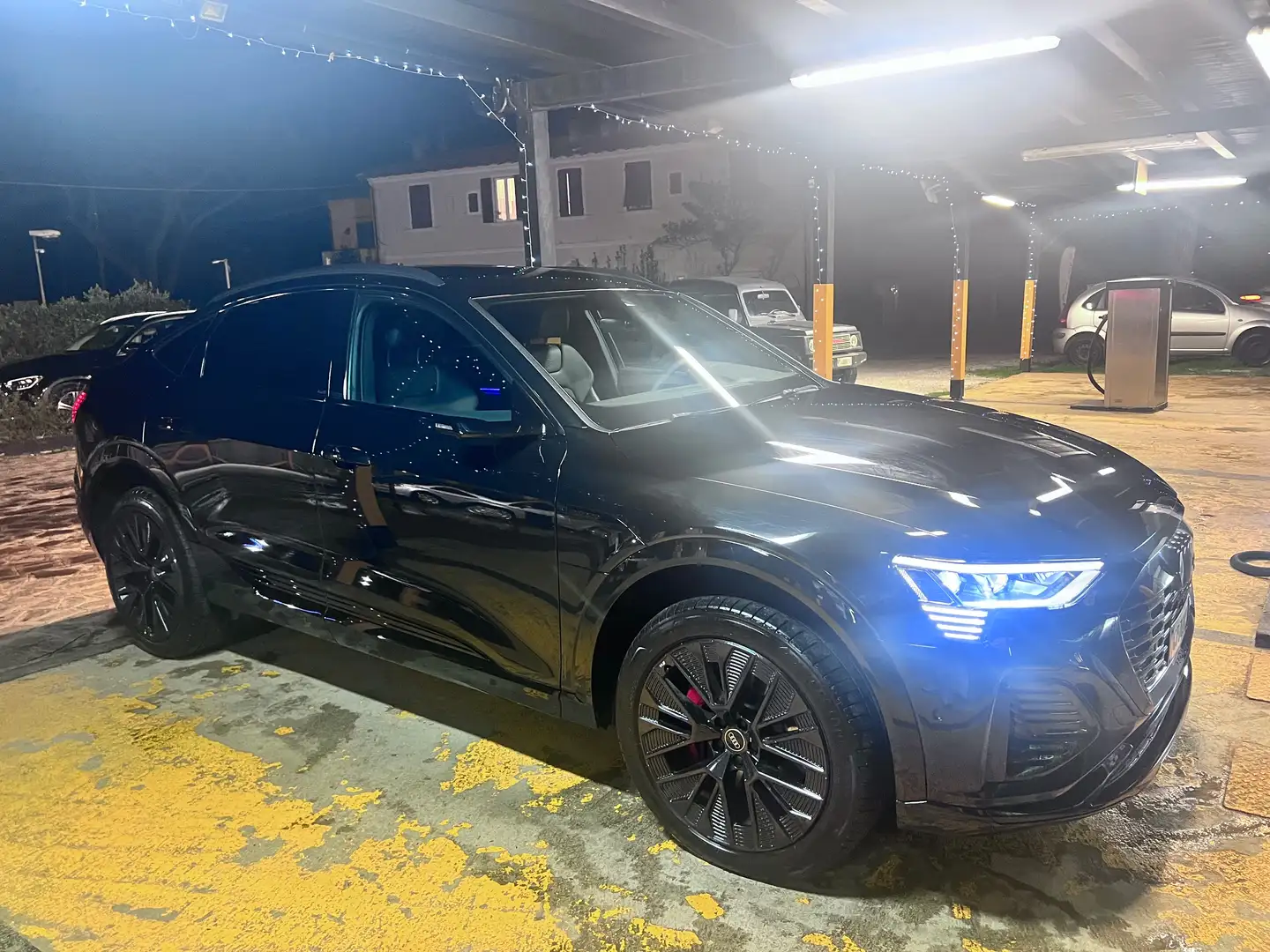 Audi Q8 Q8 Sportback e-tron 55 S line edition quattro Negru - 1