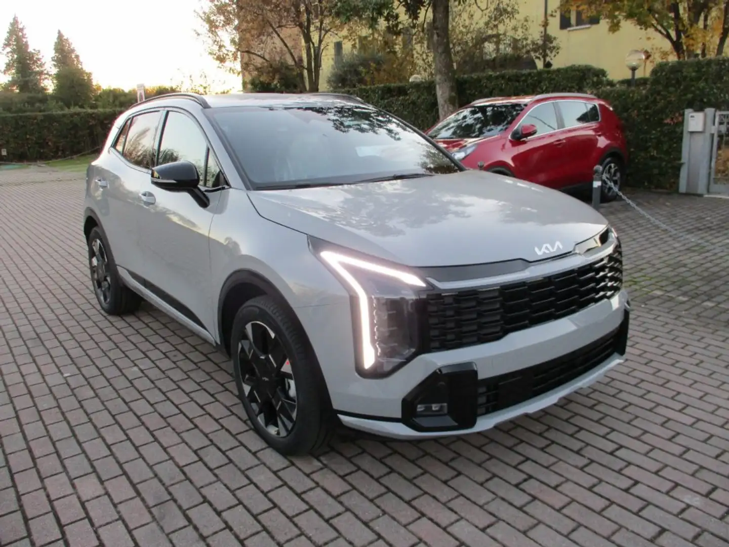 Kia Sportage 1.6 TGDi HEV AT GT-line My26 FACELIFT Grau - 2