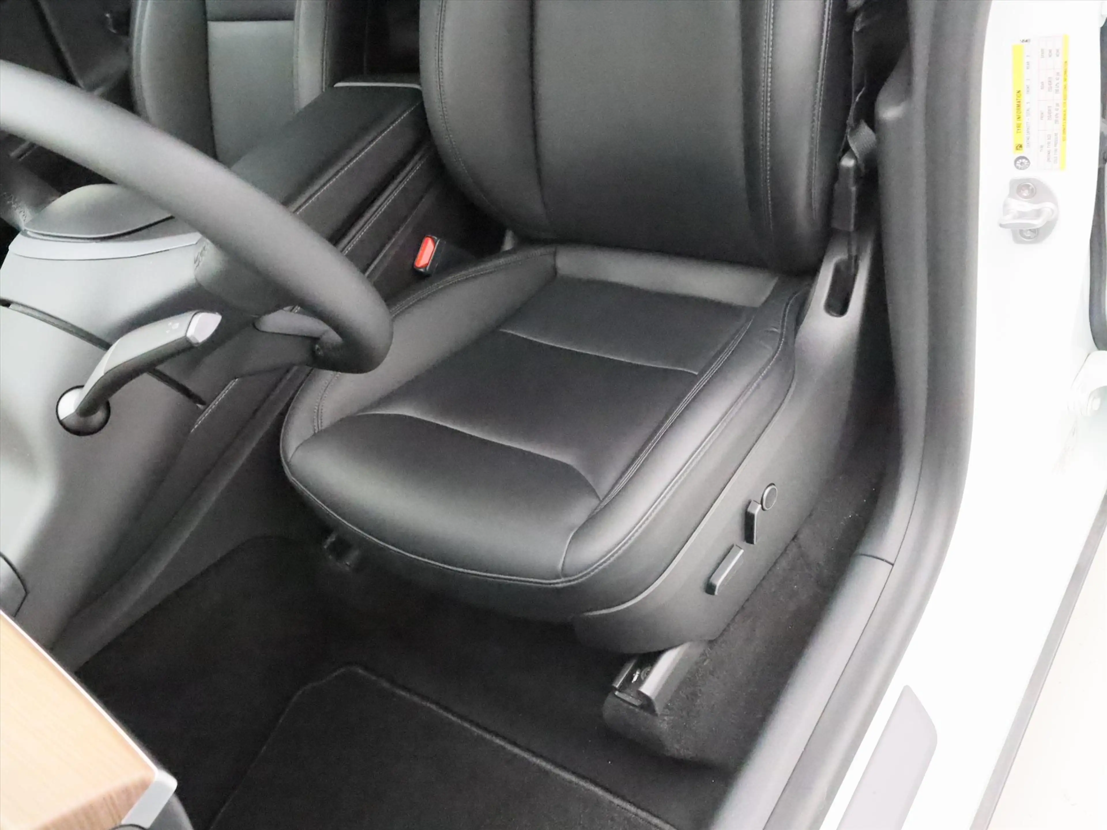 Tesla Model Y Long Range AWD 75kWh 351pk [ TREKHAAK+AMD RYZEN+AU — photo 18