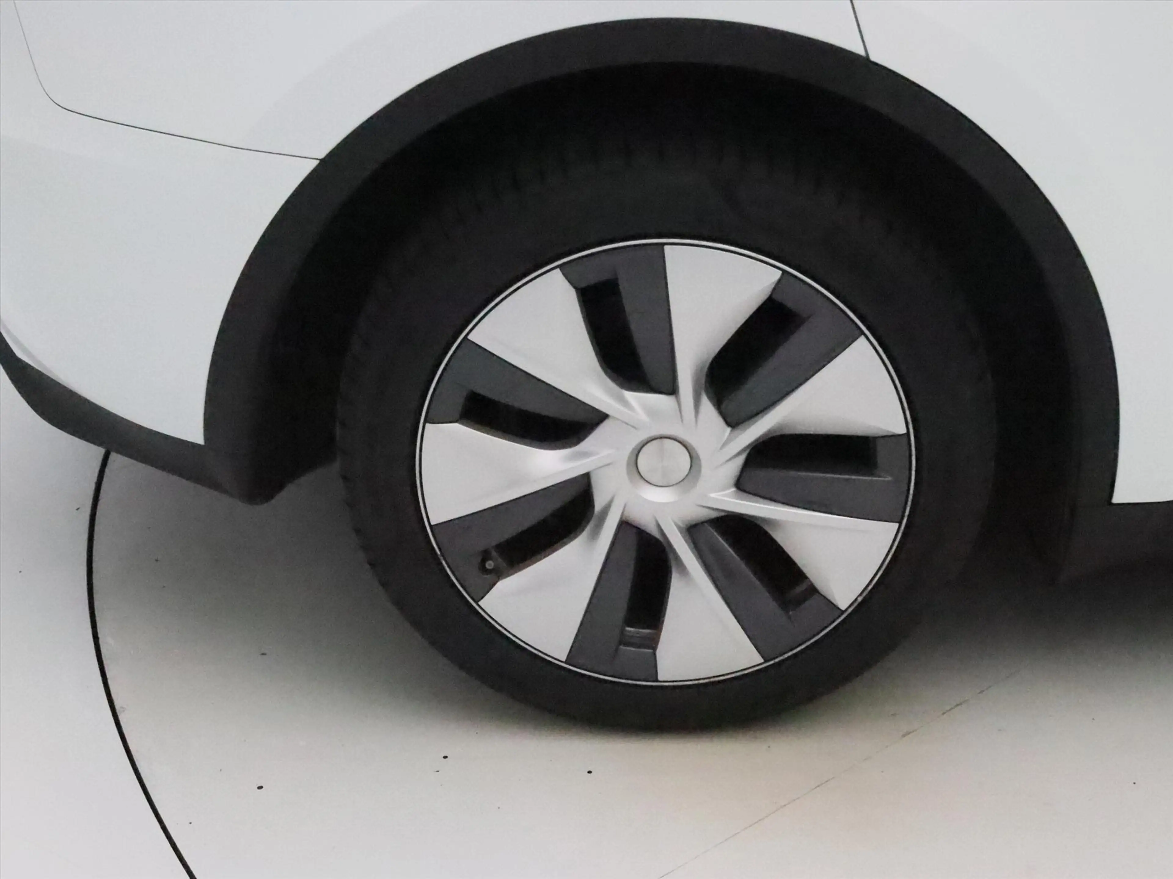 Tesla Model Y Long Range AWD 75kWh 351pk [ TREKHAAK+AMD RYZEN+AU — photo 11