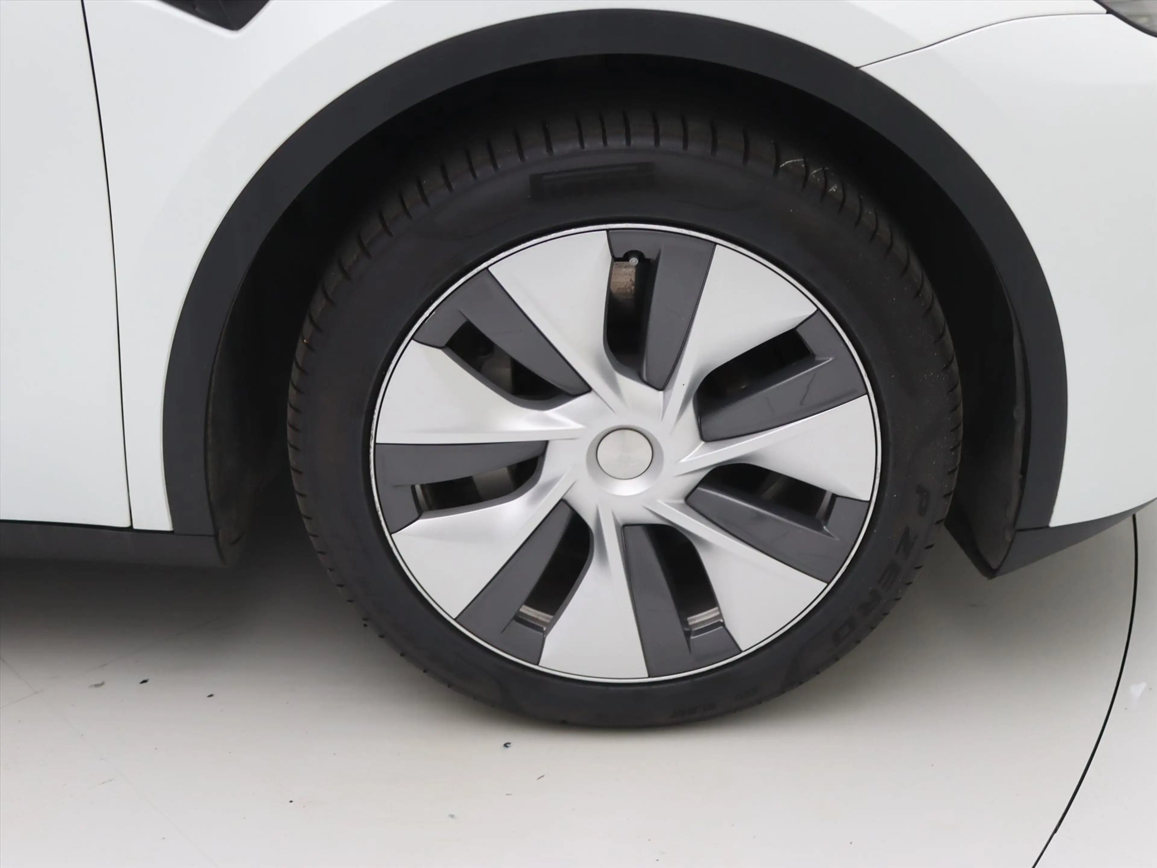 Tesla Model Y Long Range AWD 75kWh 351pk [ TREKHAAK+AMD RYZEN+AU — photo 10