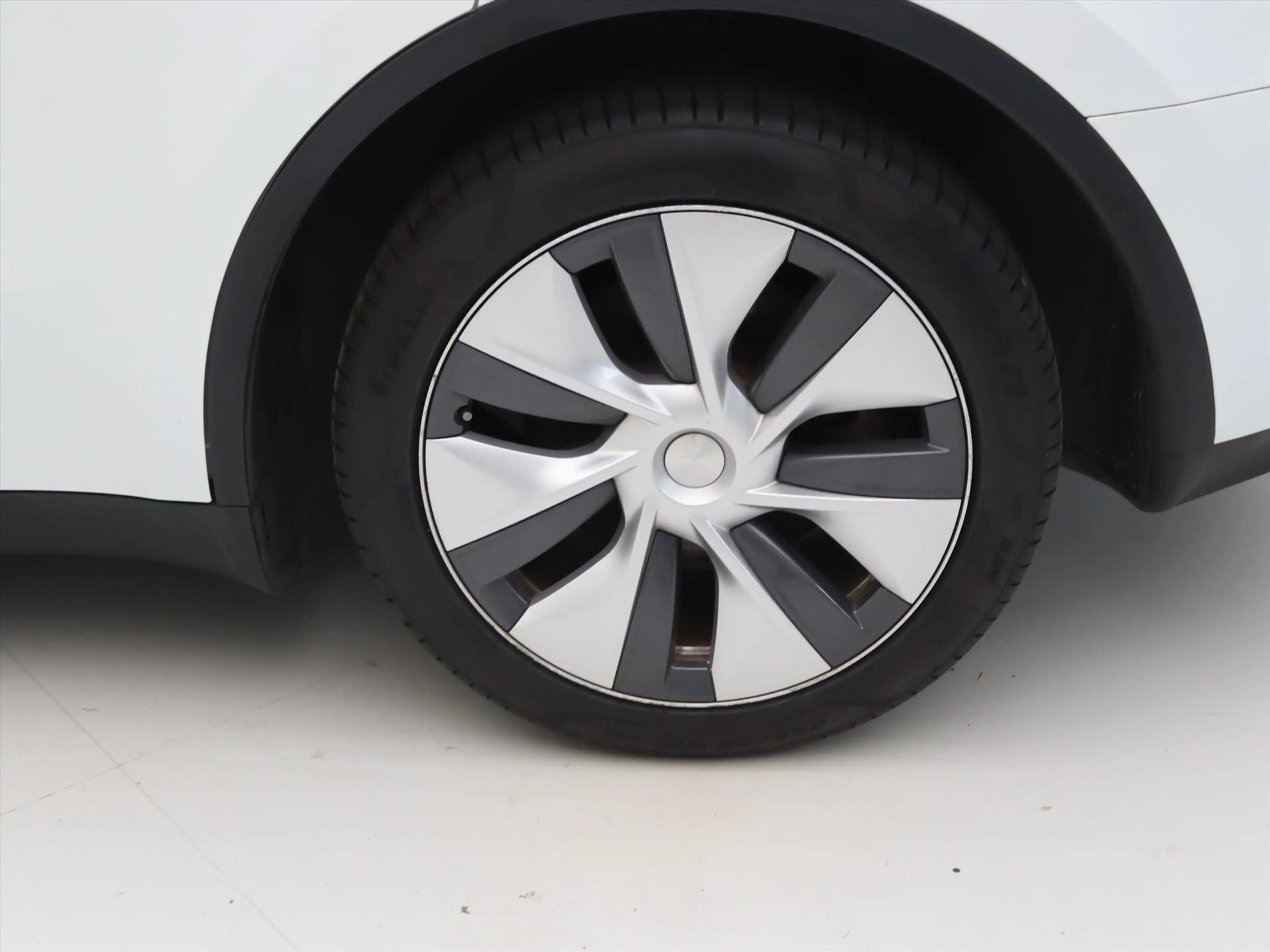 Tesla Model Y Long Range AWD 75kWh 351pk [ TREKHAAK+AMD RYZEN+AU — photo 12