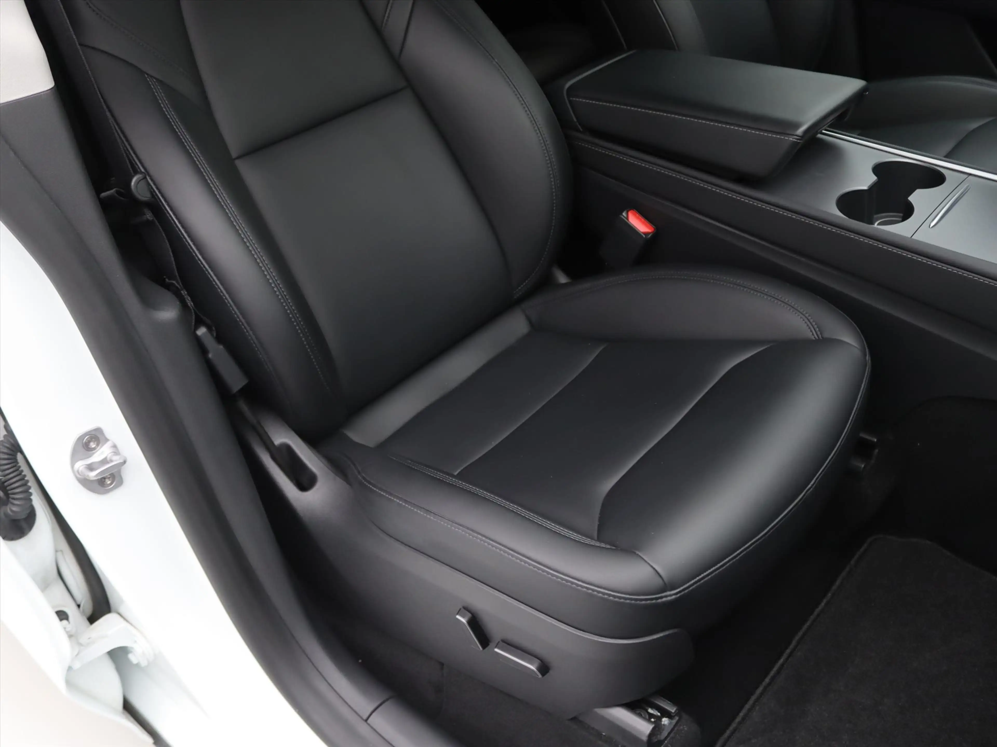 Tesla Model Y Long Range AWD 75kWh 351pk [ TREKHAAK+AMD RYZEN+AU — photo 17