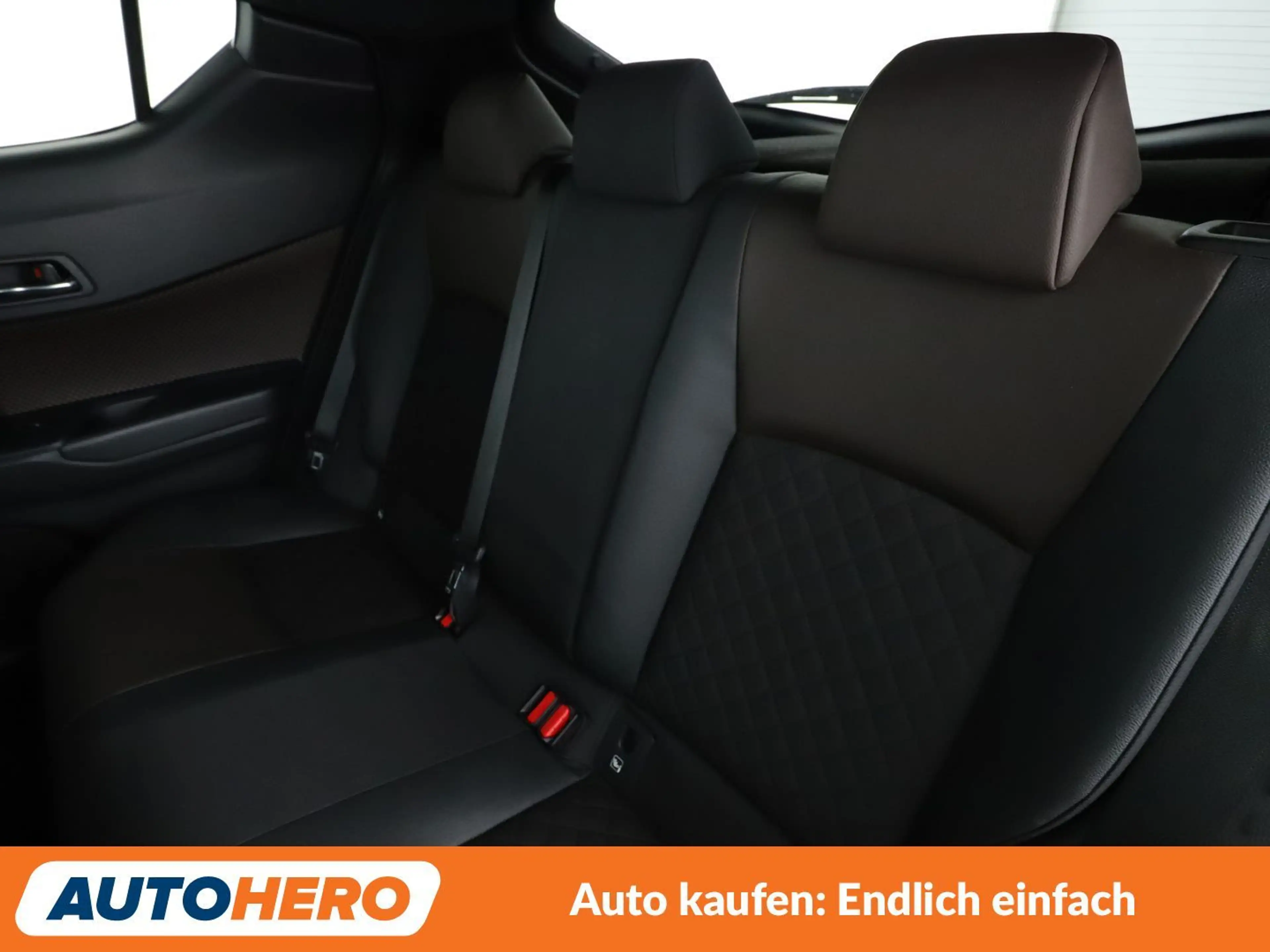 Toyota C-HR 1.2 Turbo Lounge *NAVI*LED*ACC*CAM*PDC*SHZ* — photo 14