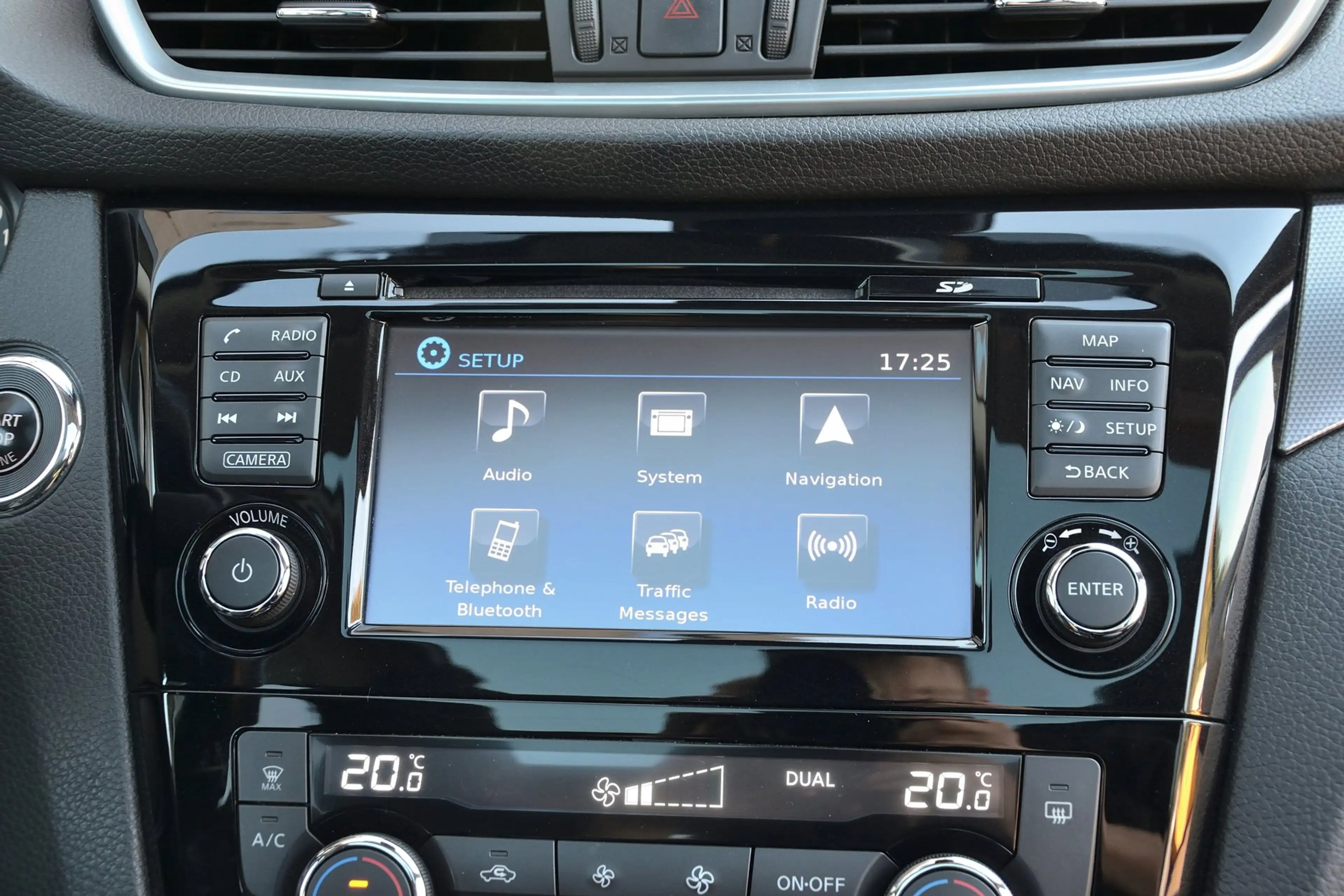 Nissan Qashqai 1.2 N-Connecta | Panoramadak | 360 Camera | Naviga — photo 13