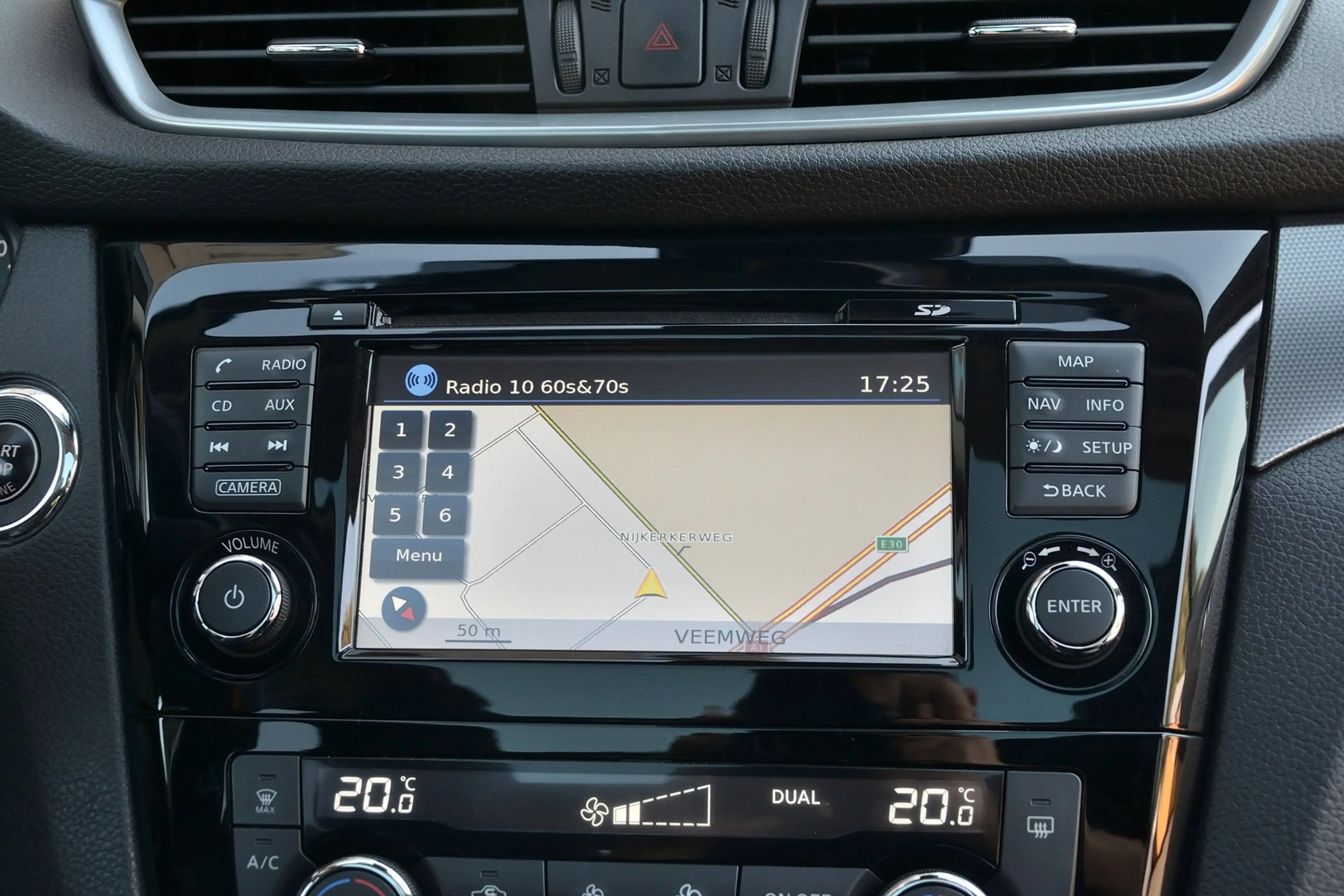 Nissan Qashqai 1.2 N-Connecta | Panoramadak | 360 Camera | Naviga — photo 14
