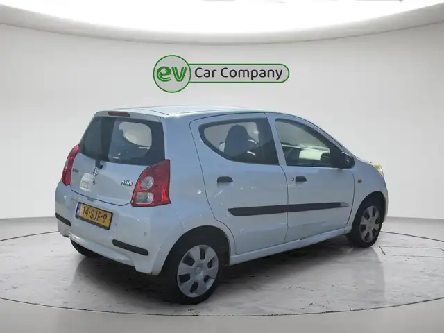 Suzuki Alto view 3