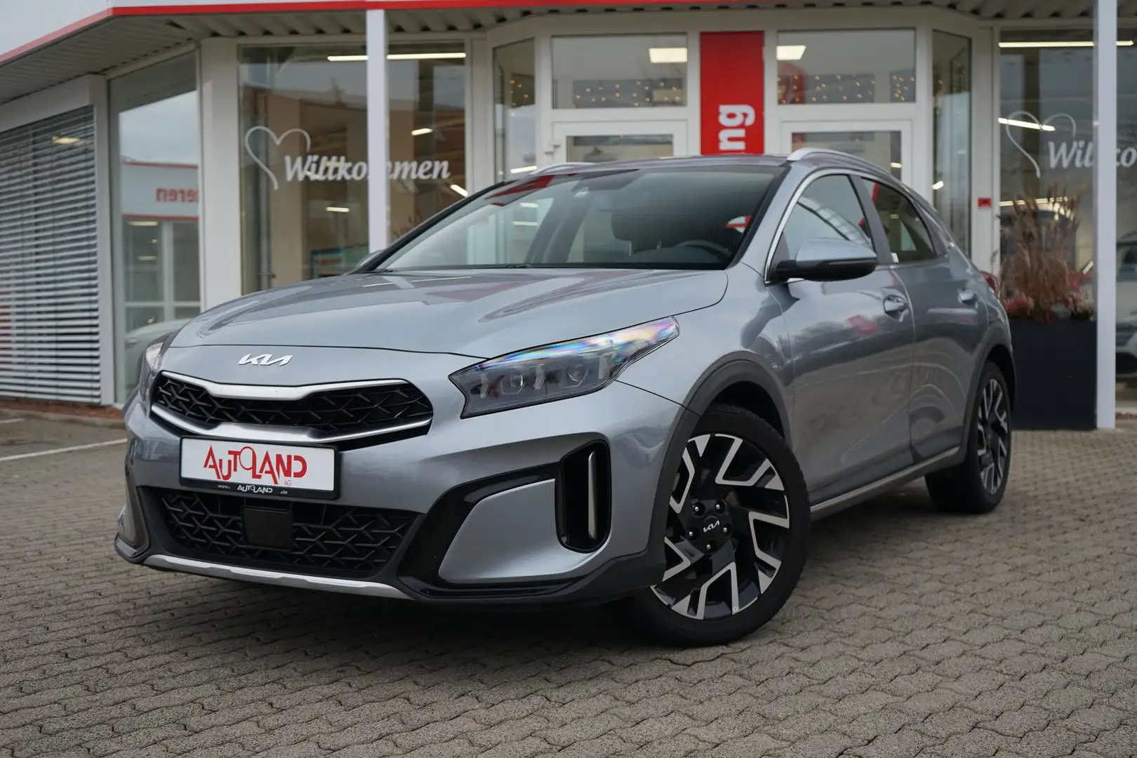Kia XCeed 1.5 T-GDI Aut. LED Navi Kamera Sitzheizung Argent - 2