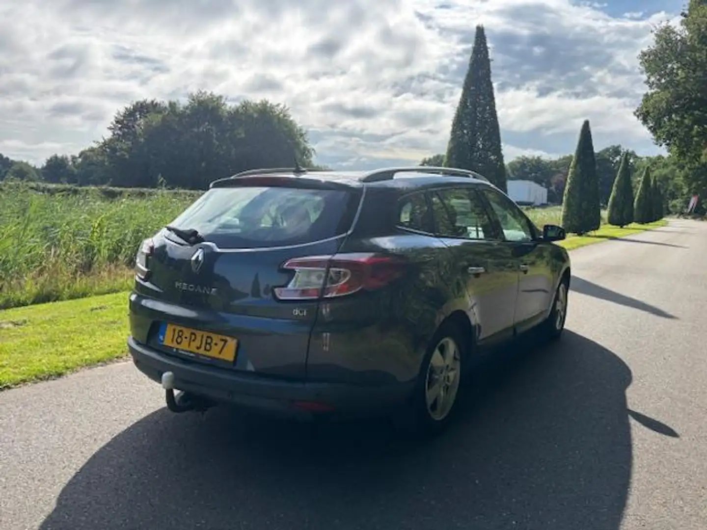 Renault Megane Estate 1.5 dCi Dynamique Navi / Climate / Cruise N Grijs - 2