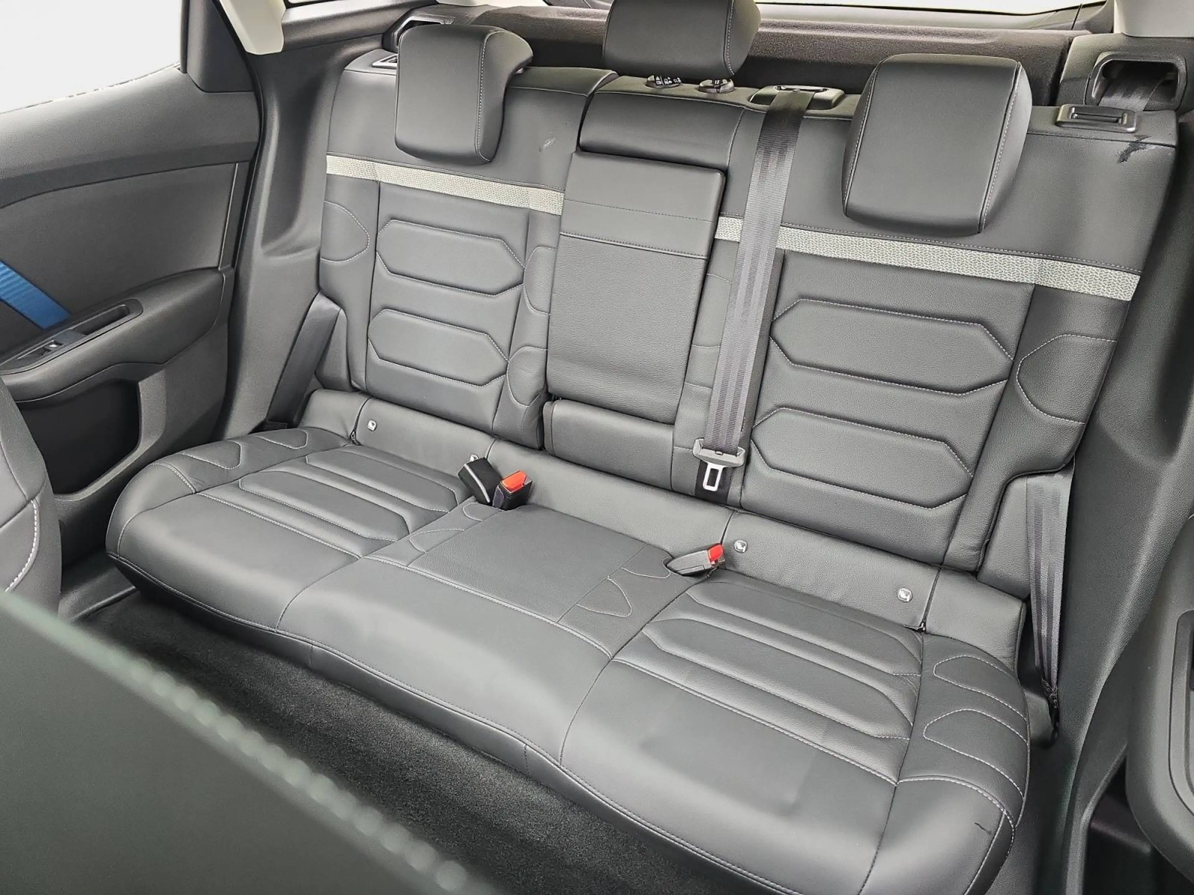Citroen C4 — photo 14