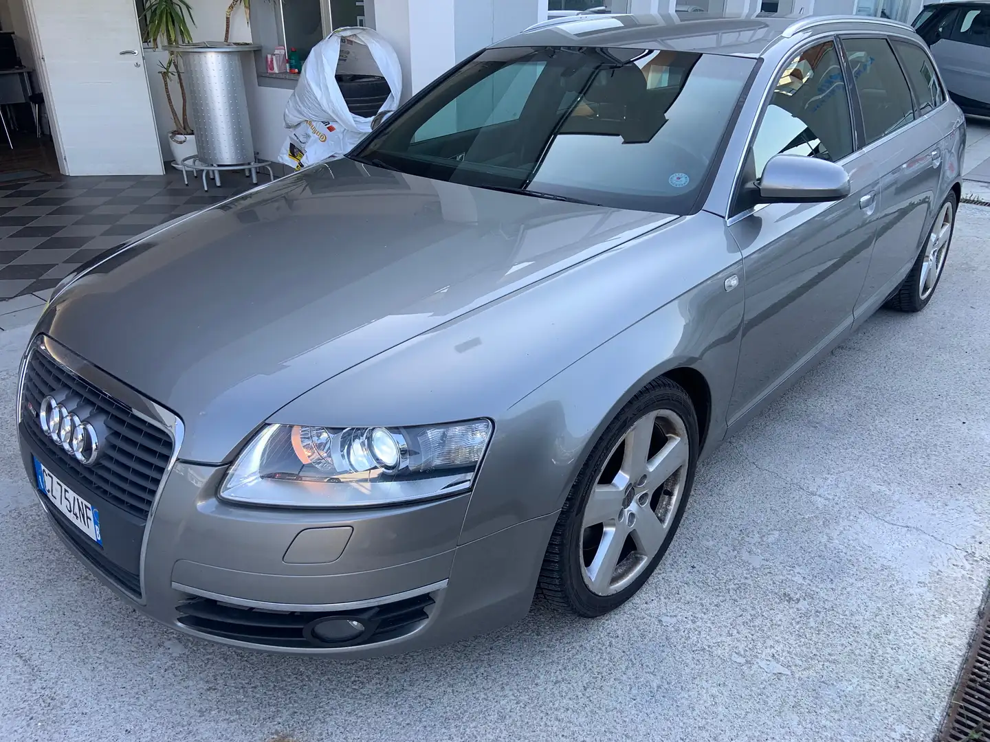 Audi A6 3.0 TDI QUATTRO S-LINE Grau - 1