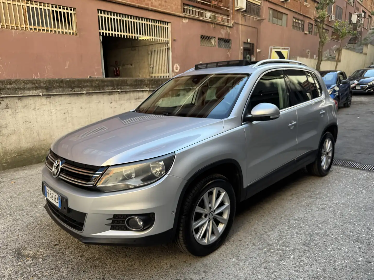 Volkswagen Tiguan 2.0 tdi R-Line BM 4motion dsg - 2