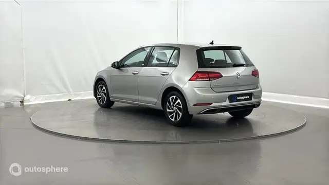 Volkswagen Golf view 8