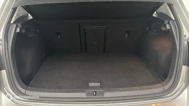 Volkswagen Golf view 14