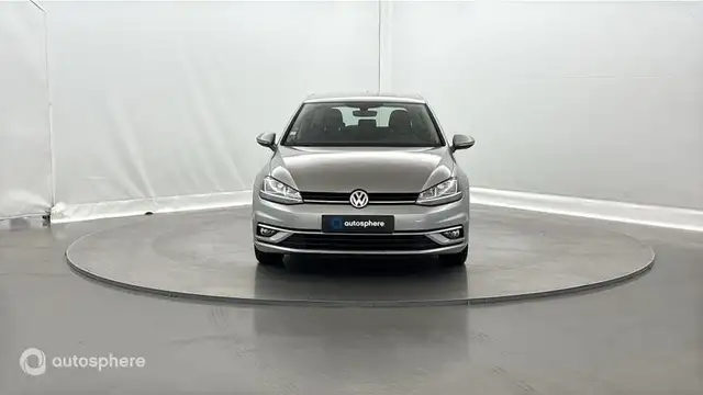 Volkswagen Golf view 2