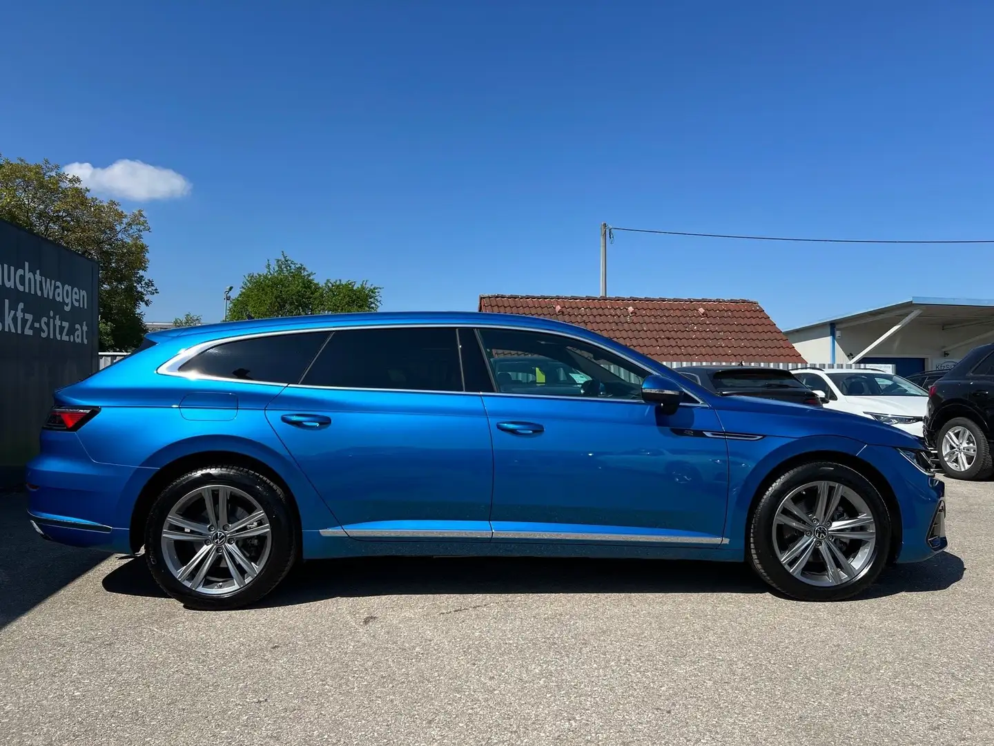 Volkswagen Arteon SB 1,4 TSI eHybridR-Line DSG | NP: €66.900 Blau - 2