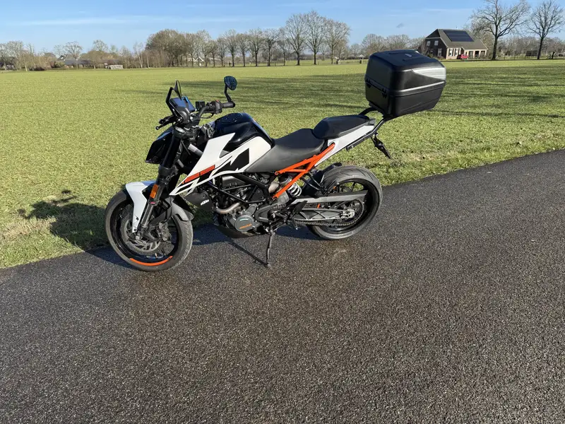KTM 125 Duke - foto 8