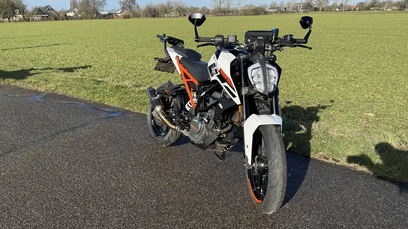 KTM 125 Duke - foto 4