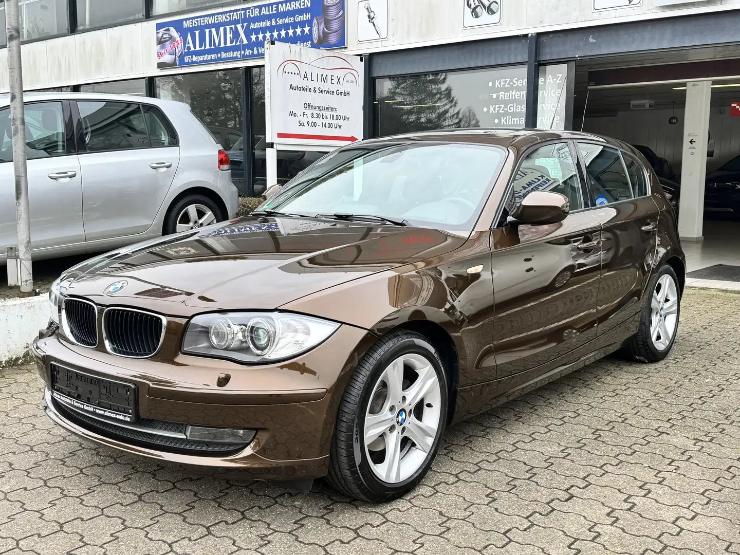 BMW 118 118d DPF Aut. Edition Sport Braun - 1