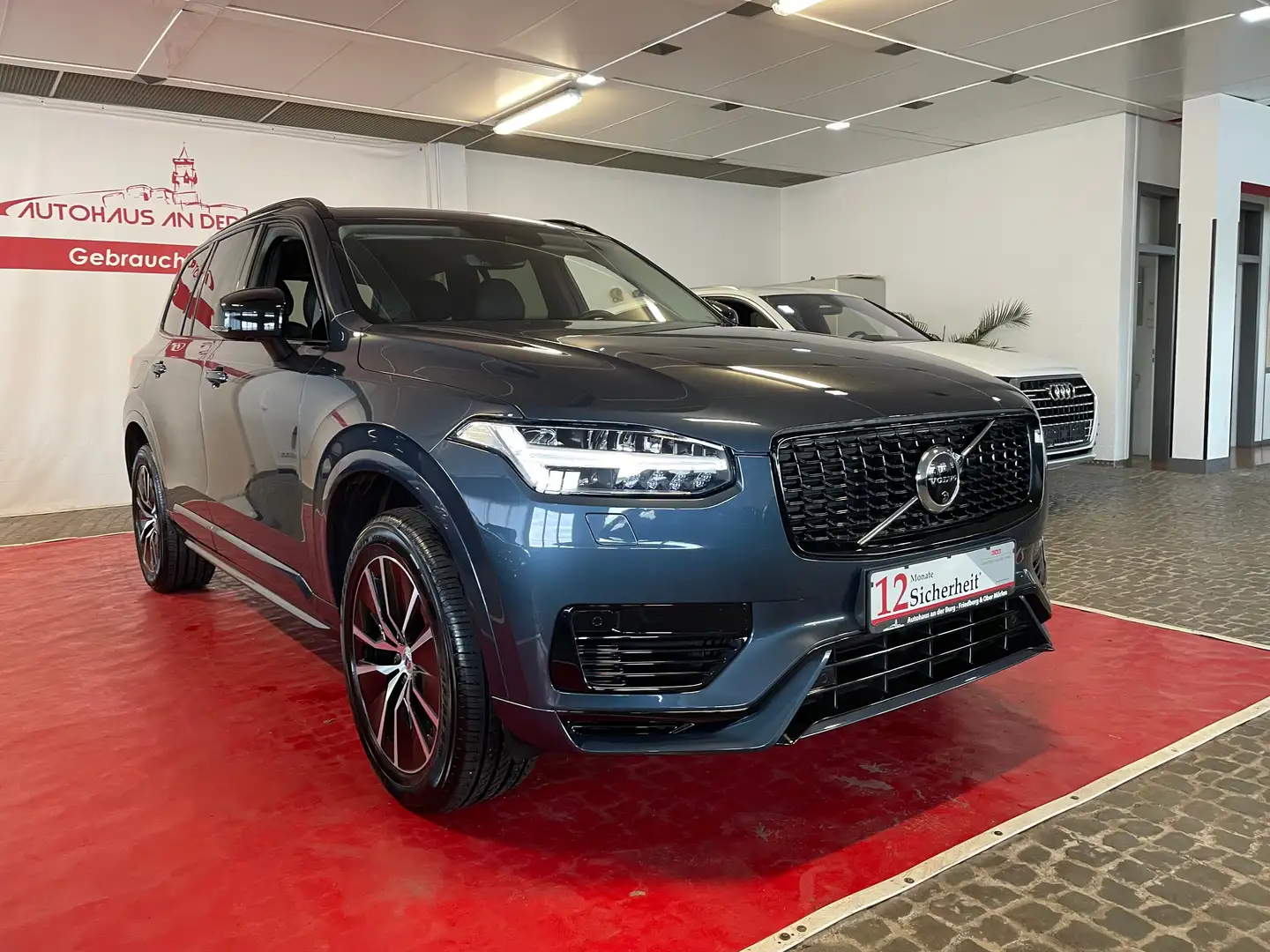 Volvo XC90 R Design Expression Recharge Plug-In Hybrid AWD Blau - 1
