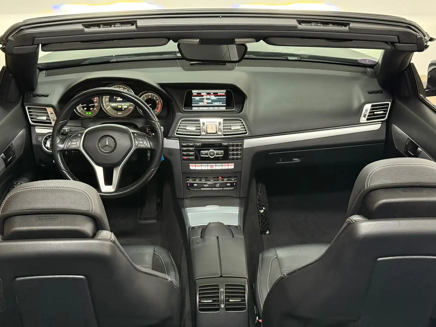 Mercedes-Benz E 200 Cabrio Edition Sport | Leer | Airscarf | 18 inch | Gri - 2