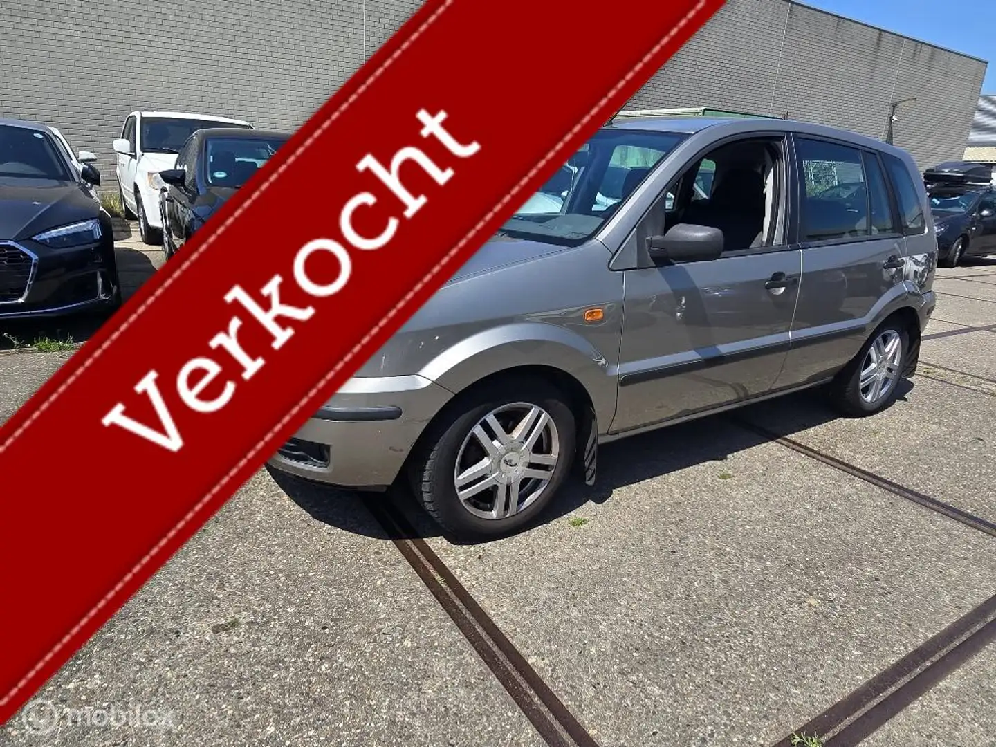 Ford Fusion 1.6-16V Centennial Grau - 1