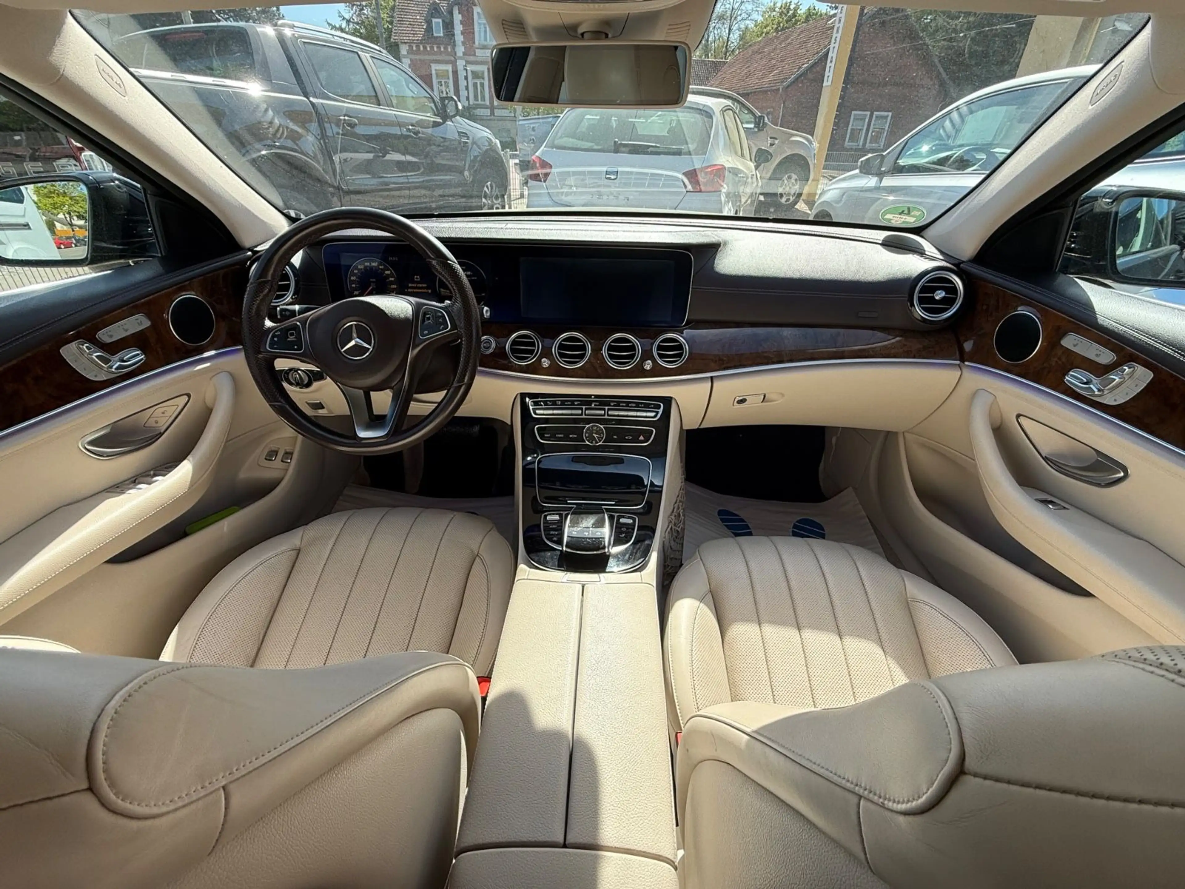 Mercedes-Benz E 400 E 4Matic Sitzheizung\Kühlung|Memory|Widescreen| — photo 14