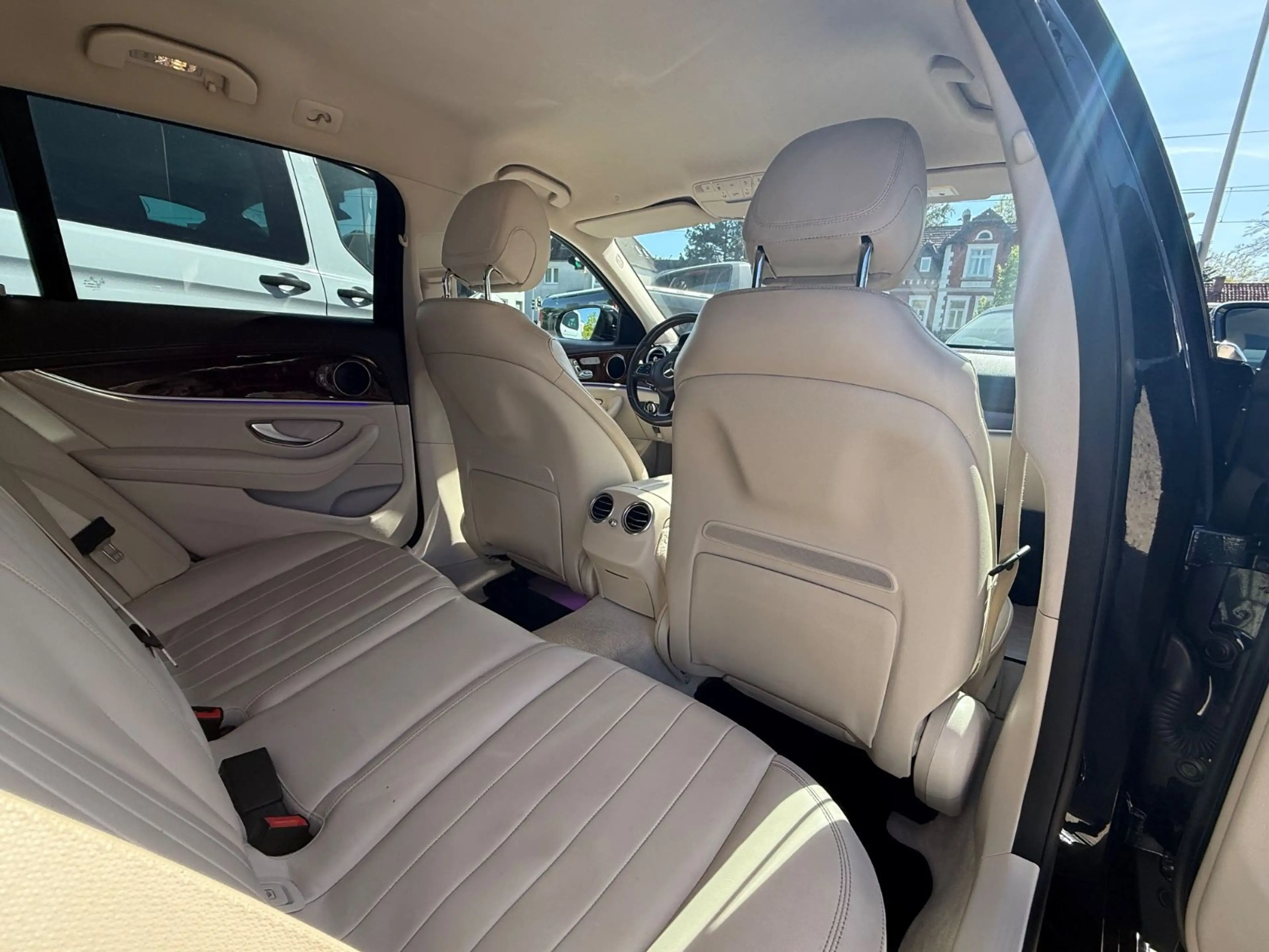Mercedes-Benz E 400 E 4Matic Sitzheizung\Kühlung|Memory|Widescreen| — photo 13