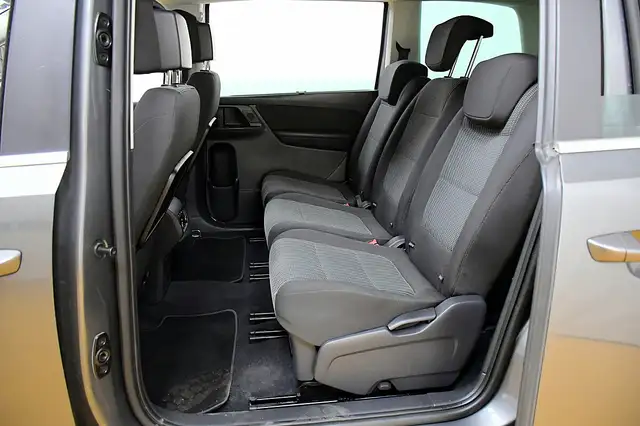 SEAT Alhambra view 15