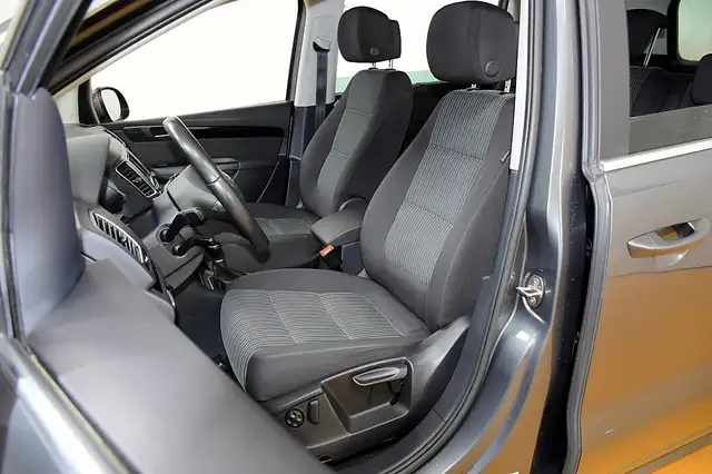 SEAT Alhambra view 14