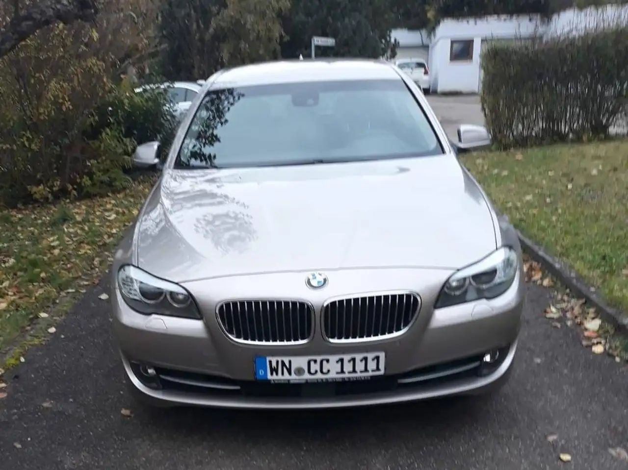 BMW 523