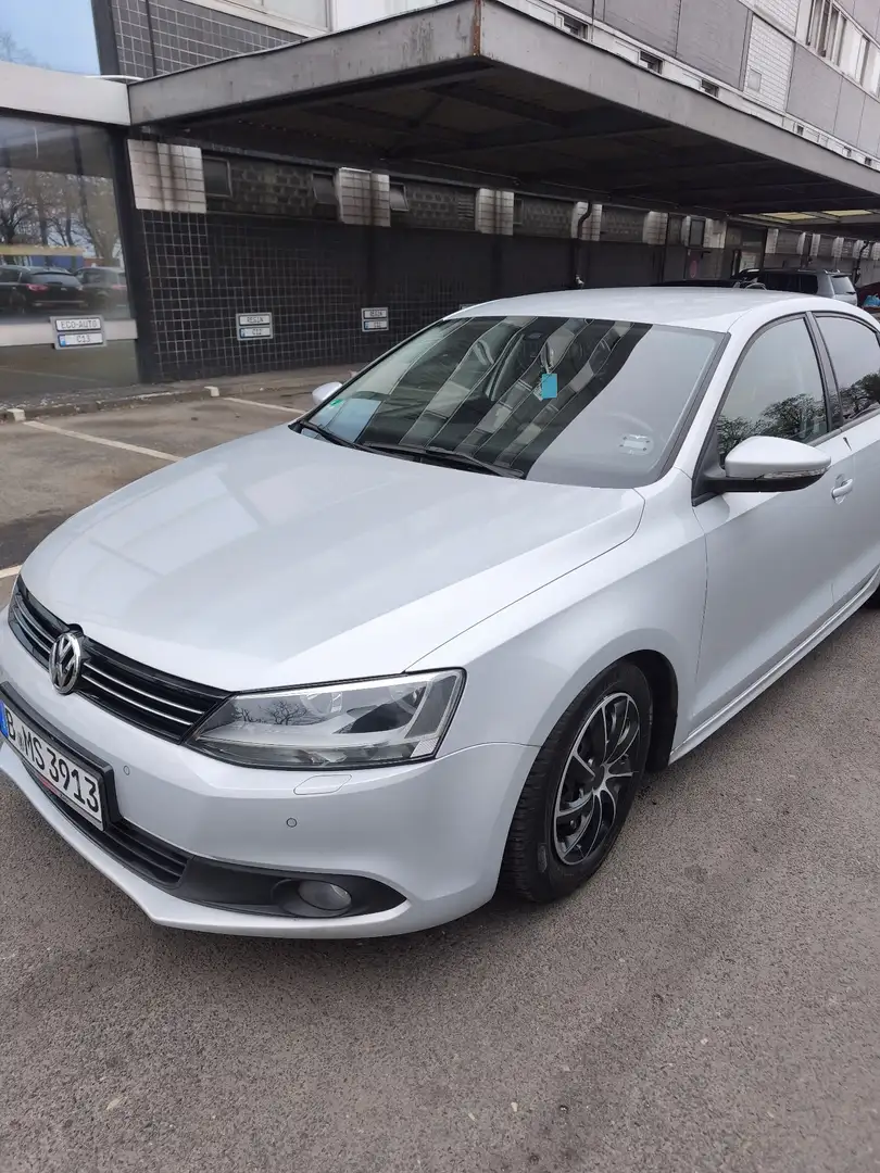 Volkswagen Jetta 1.2 TSI BlueMotion Technology Comfortline - 2