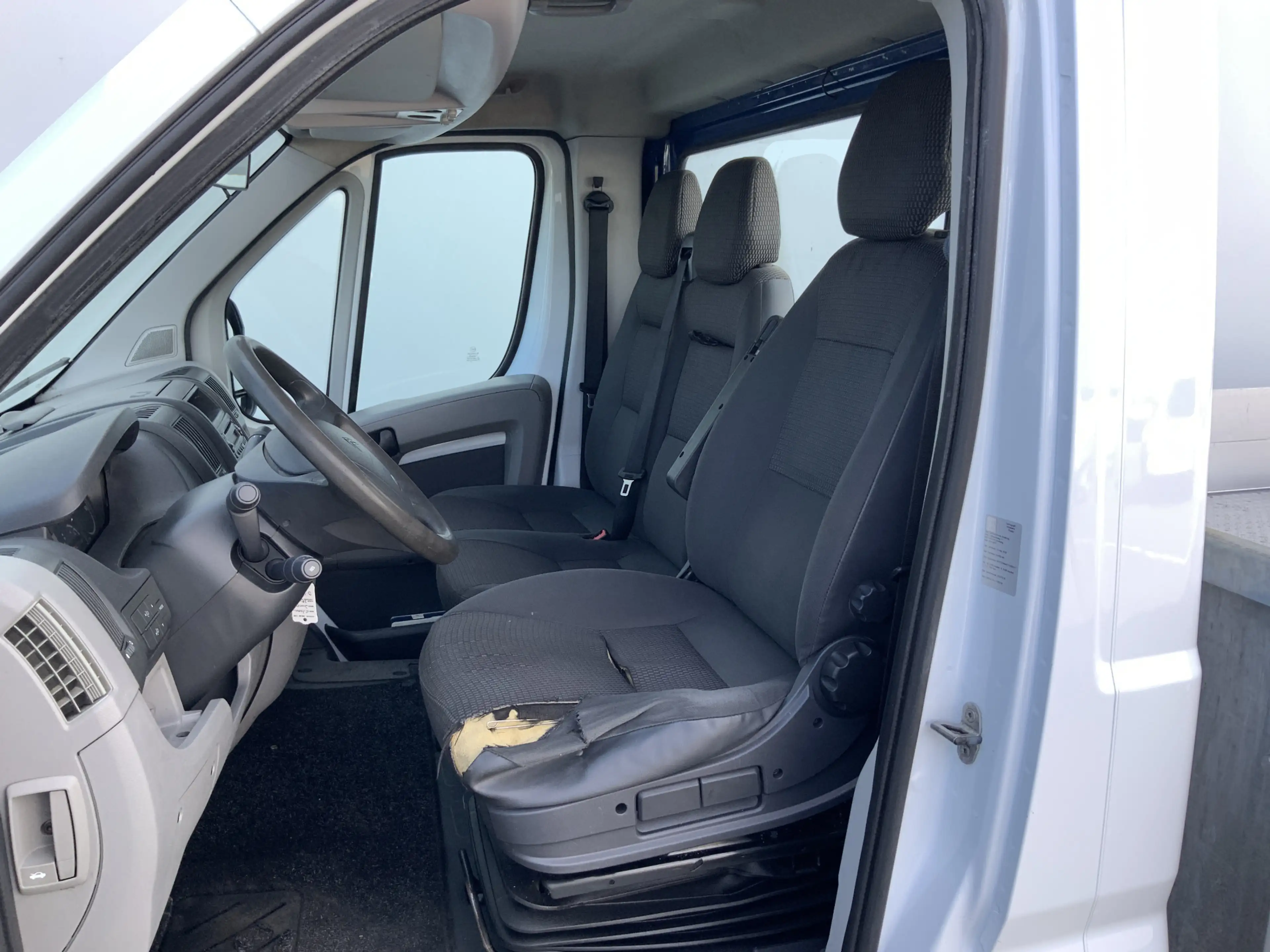 Citroen Jumper 35 3.0 HDI L3 & Veldhuizen P37-4 .4700 kg 3 Zits B — photo 8