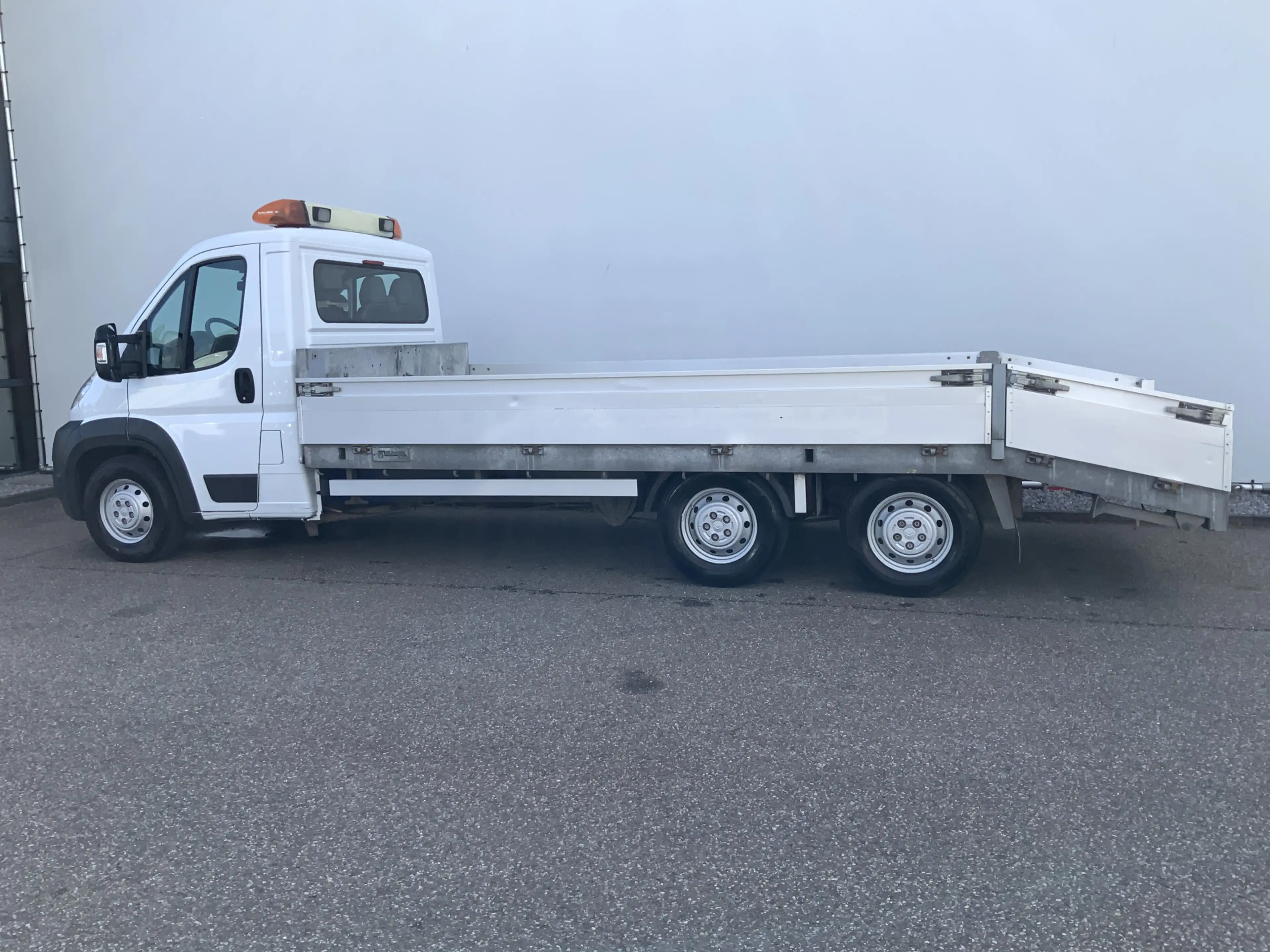 Citroen Jumper 35 3.0 HDI L3 & Veldhuizen P37-4 .4700 kg 3 Zits B — photo 3