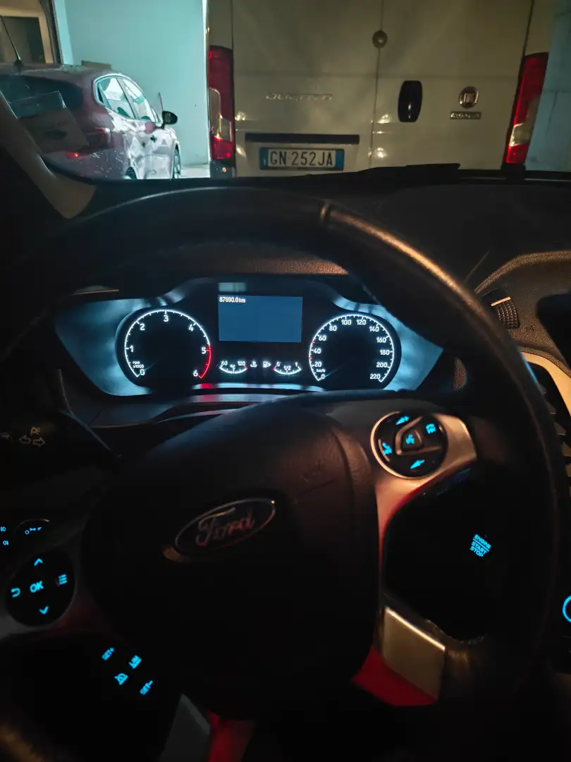 Ford Grand Tourneo 1,5 disel Bianco - 2