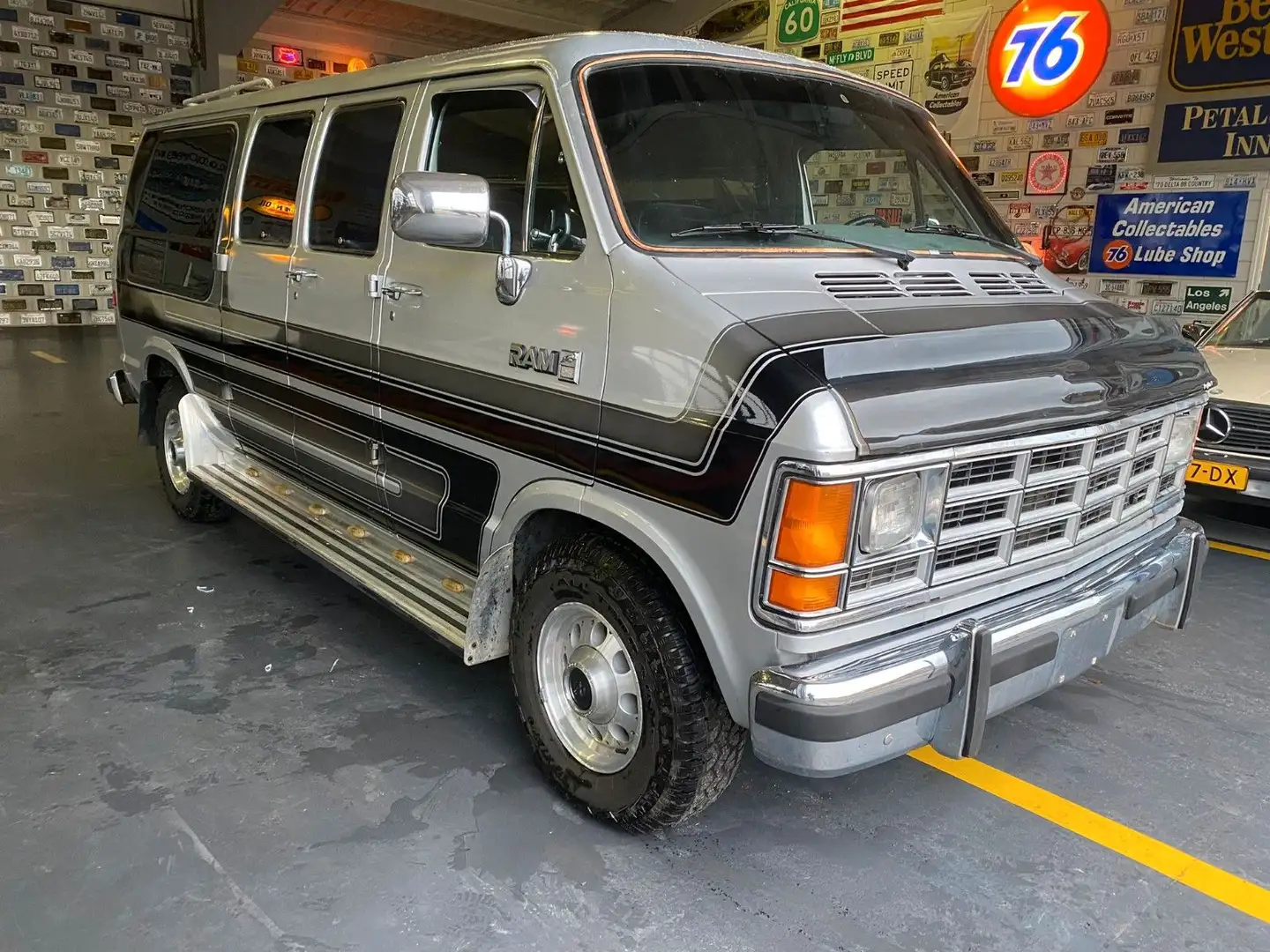 Dodge Sonstige B 250 Dodge RAM VAN Traumzustand - 2