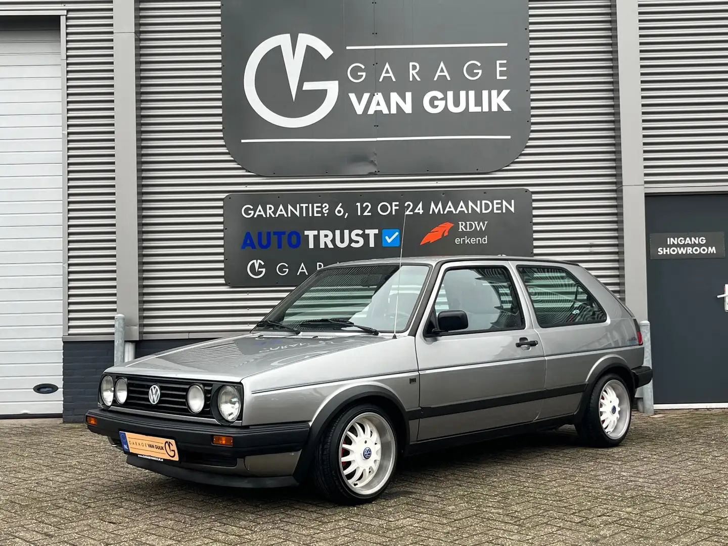 Volkswagen Golf 1.6 69PK Manhattan Automaat Grijs - 1