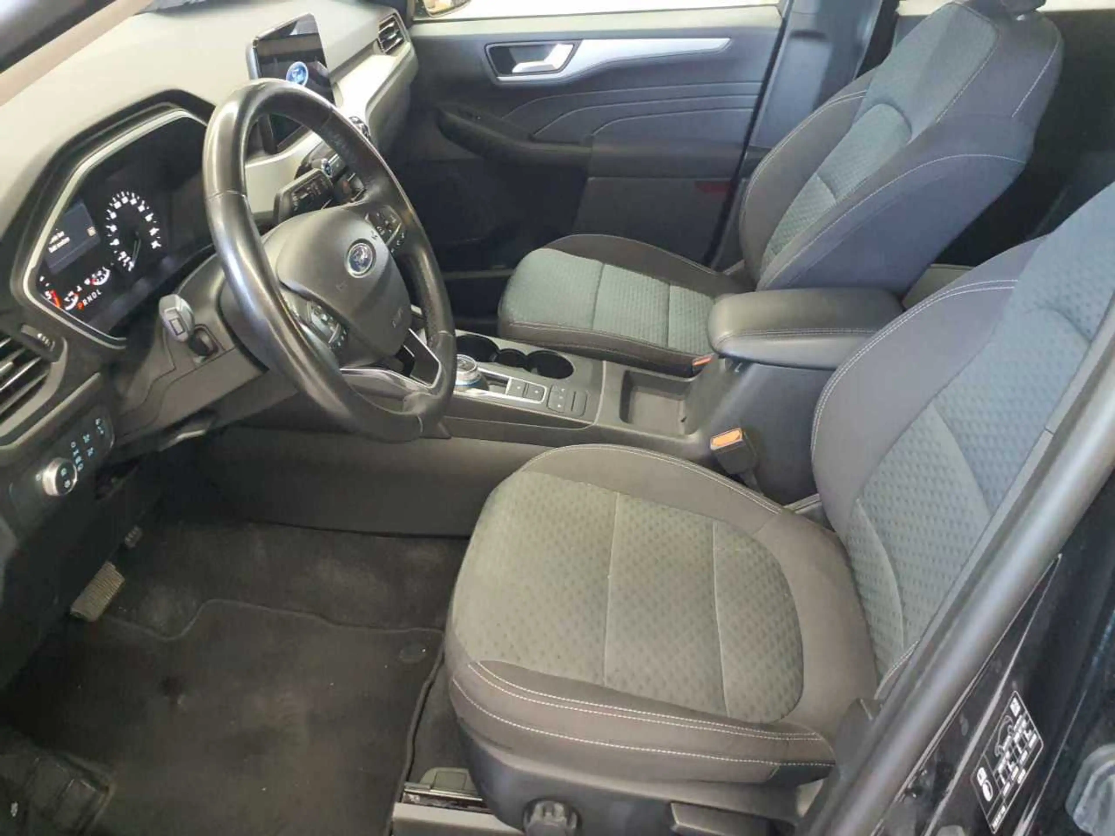 Ford Kuga Kuga 1.5 EcoBlue Aut. COOL&CONNECT AHK — photo 7