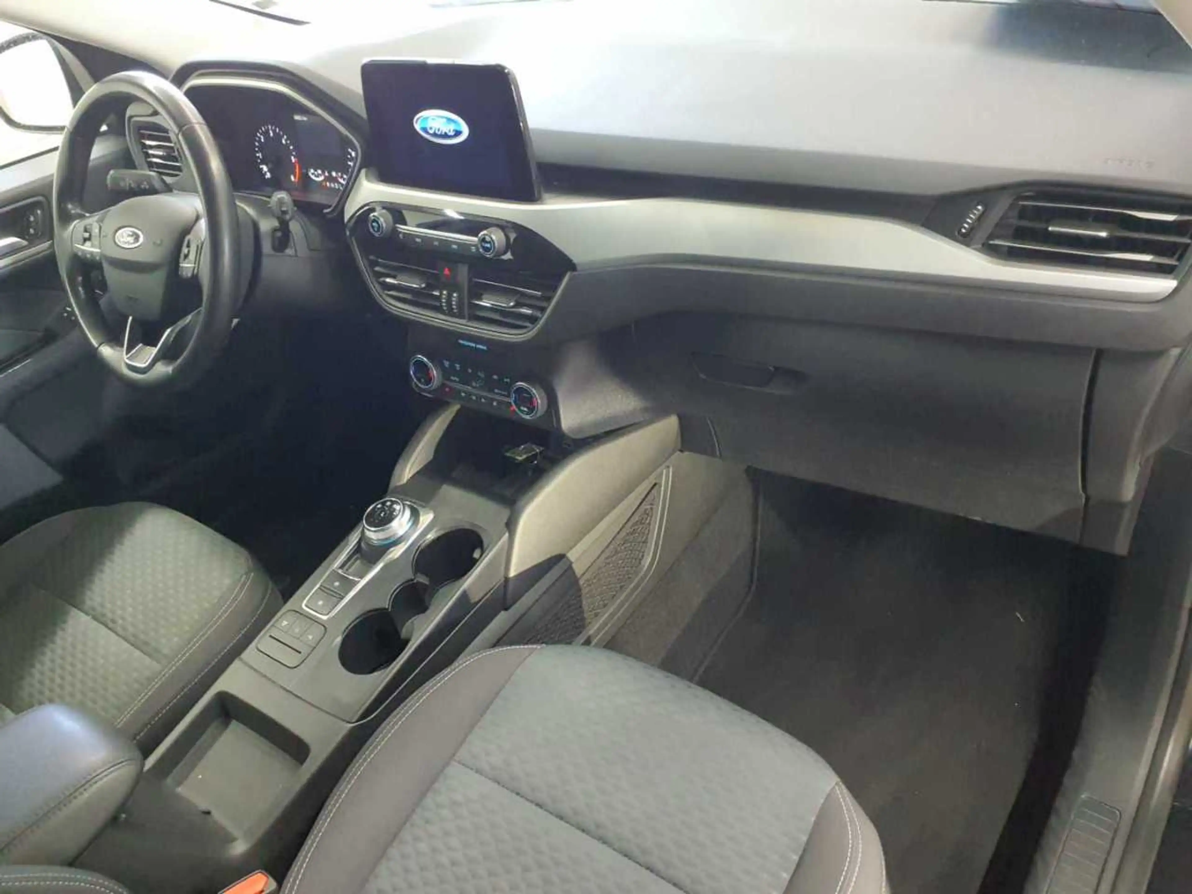 Ford Kuga Kuga 1.5 EcoBlue Aut. COOL&CONNECT AHK — photo 9
