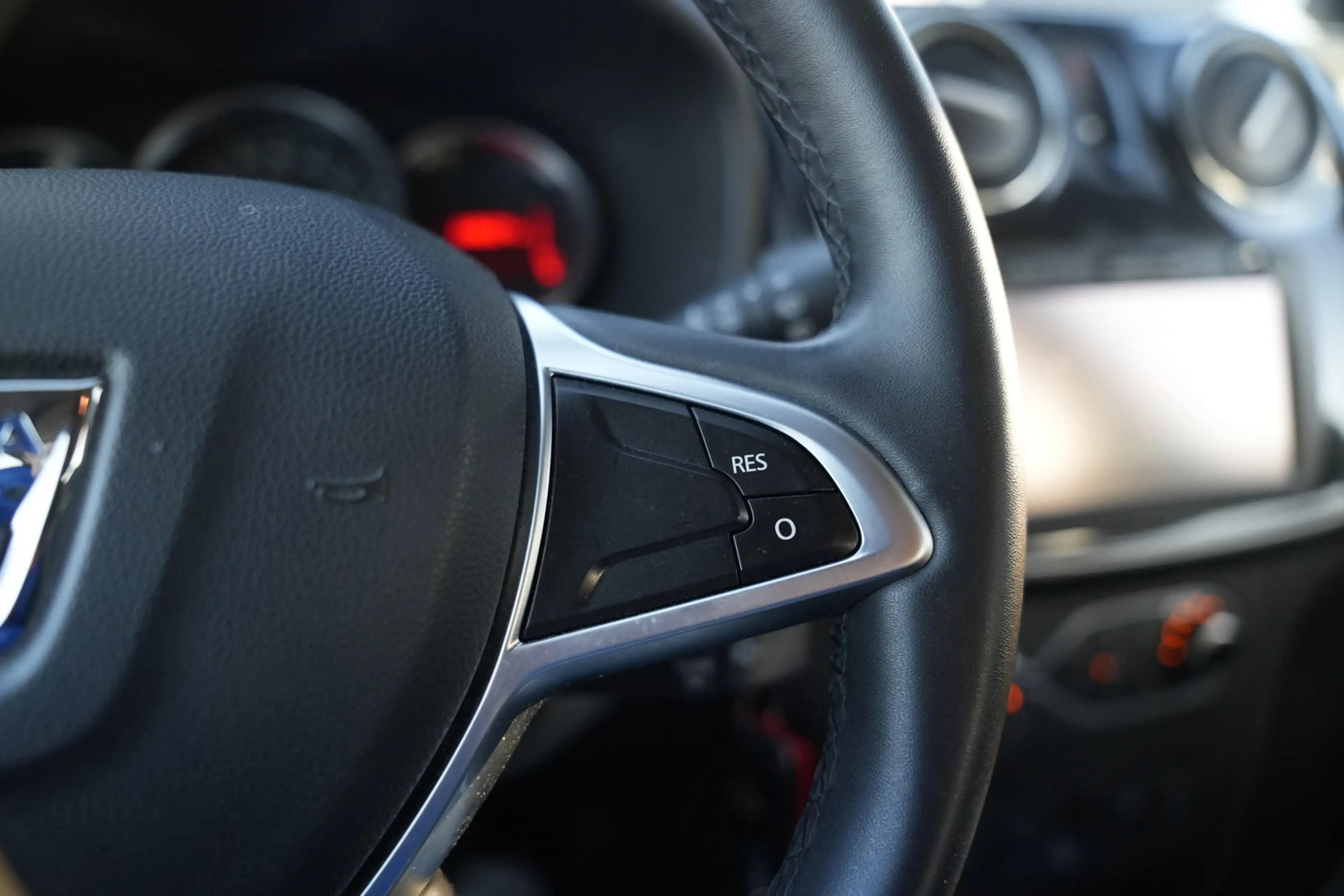 Dacia Logan MCV II Kombi Stepway KOMFORT-PAKET|NAVI|KLIMA|TEMP — photo 12
