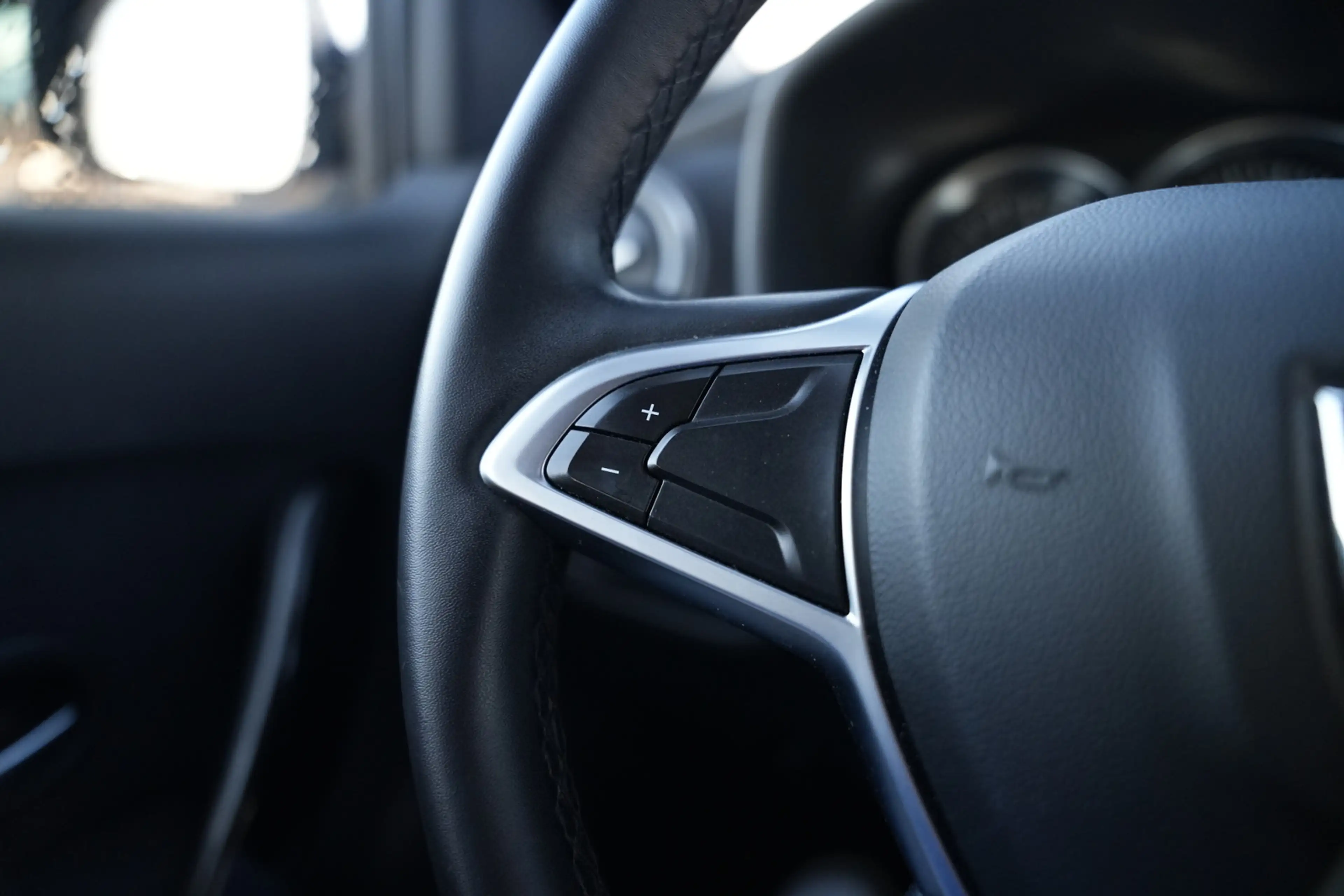Dacia Logan MCV II Kombi Stepway KOMFORT-PAKET|NAVI|KLIMA|TEMP — photo 11