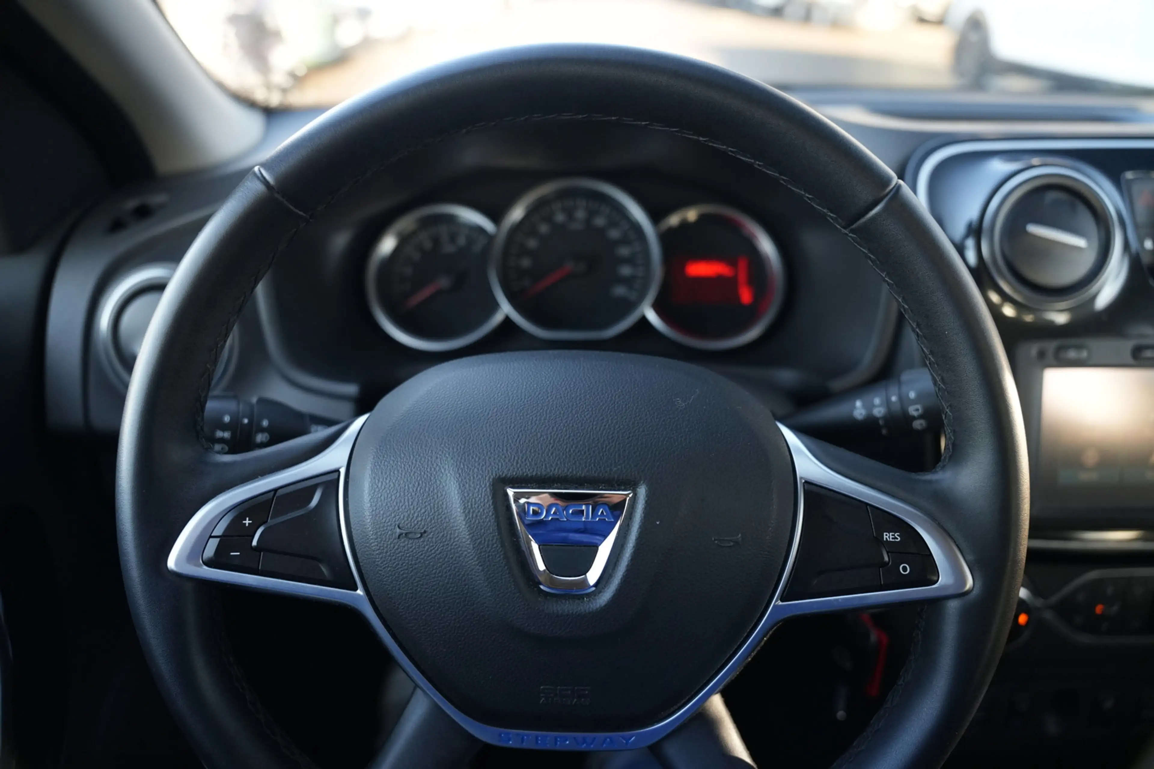 Dacia Logan MCV II Kombi Stepway KOMFORT-PAKET|NAVI|KLIMA|TEMP — photo 10