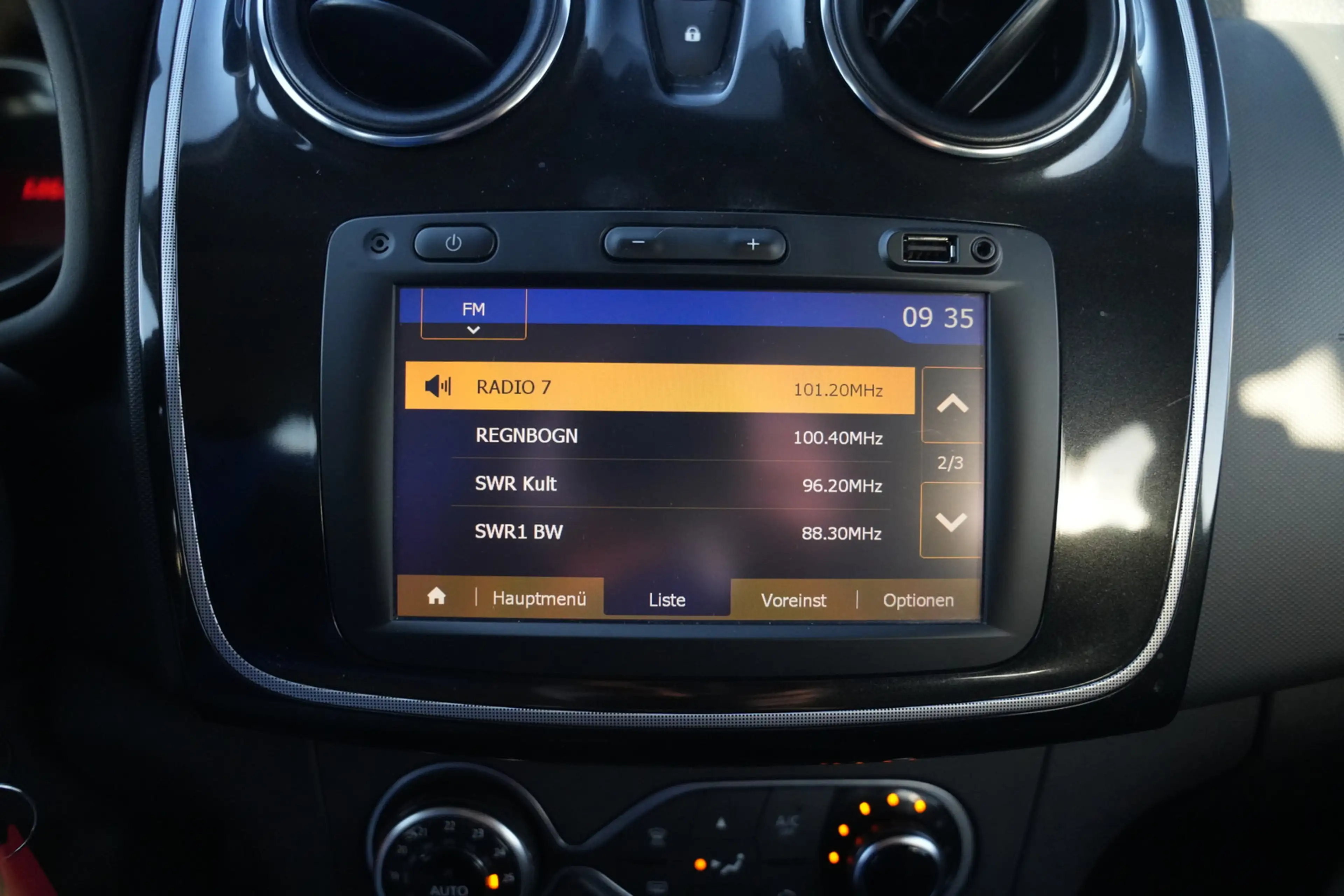 Dacia Logan MCV II Kombi Stepway KOMFORT-PAKET|NAVI|KLIMA|TEMP — photo 14