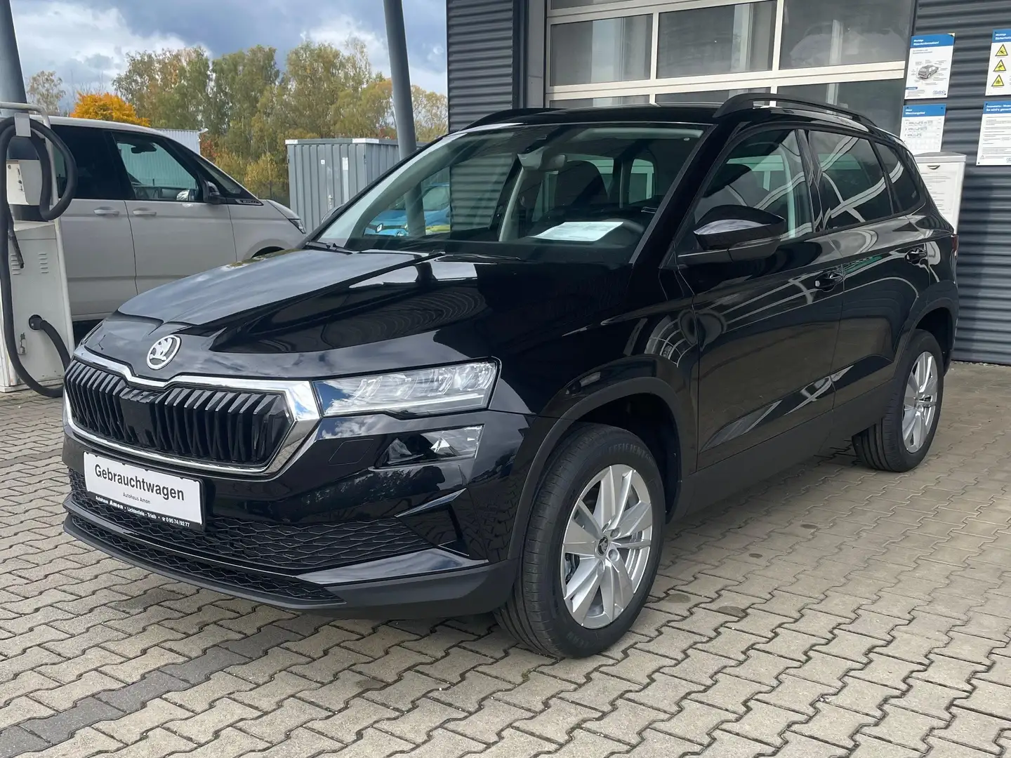 Skoda Karoq Karoq 1.5 TSI ACT DSG Selection Schwarz - 2