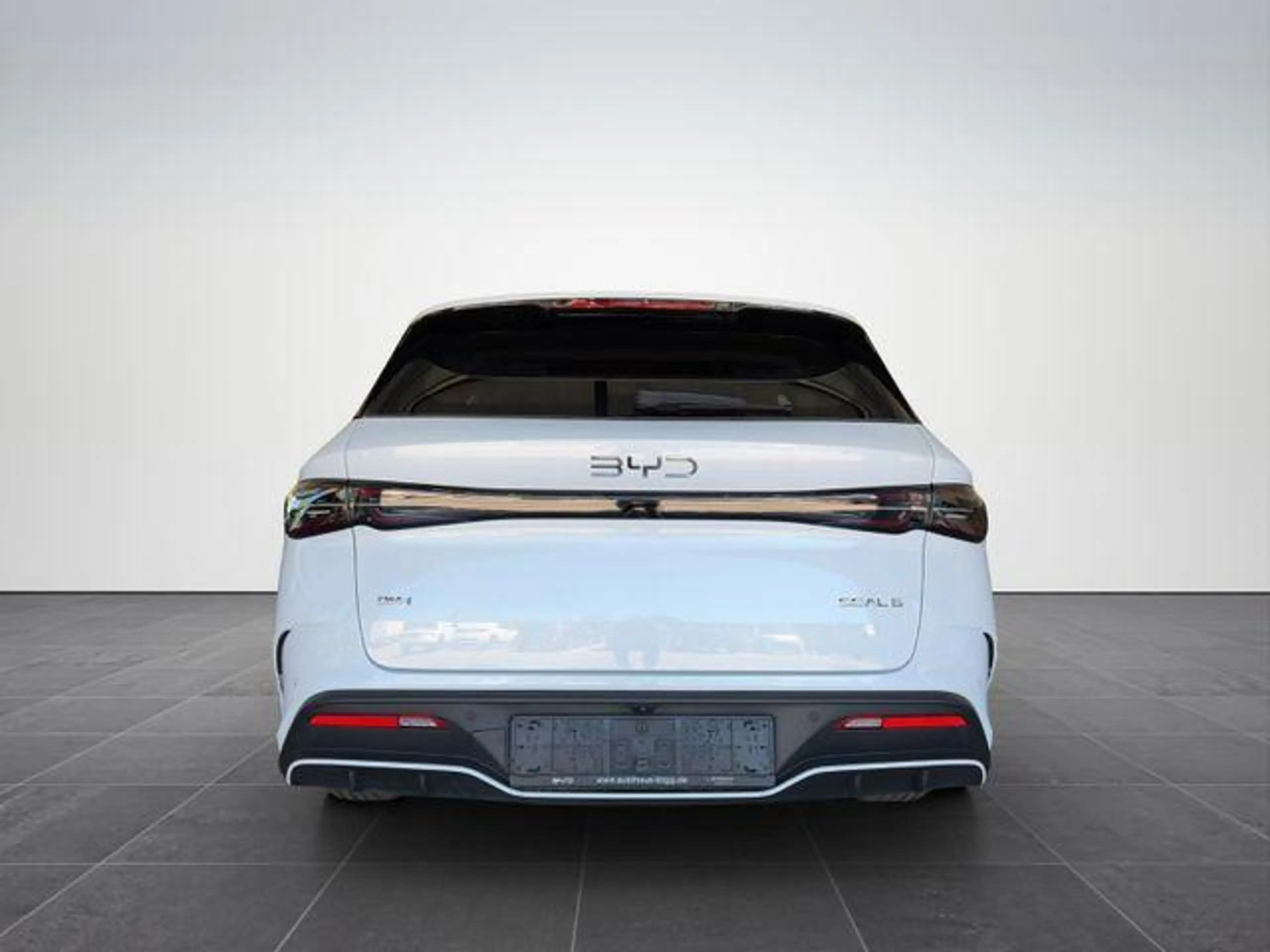 BYD Seal 6 DM-i TOURING Boost /LED/17Z/NAV/ACC/RFK 135 kW ... — photo 4