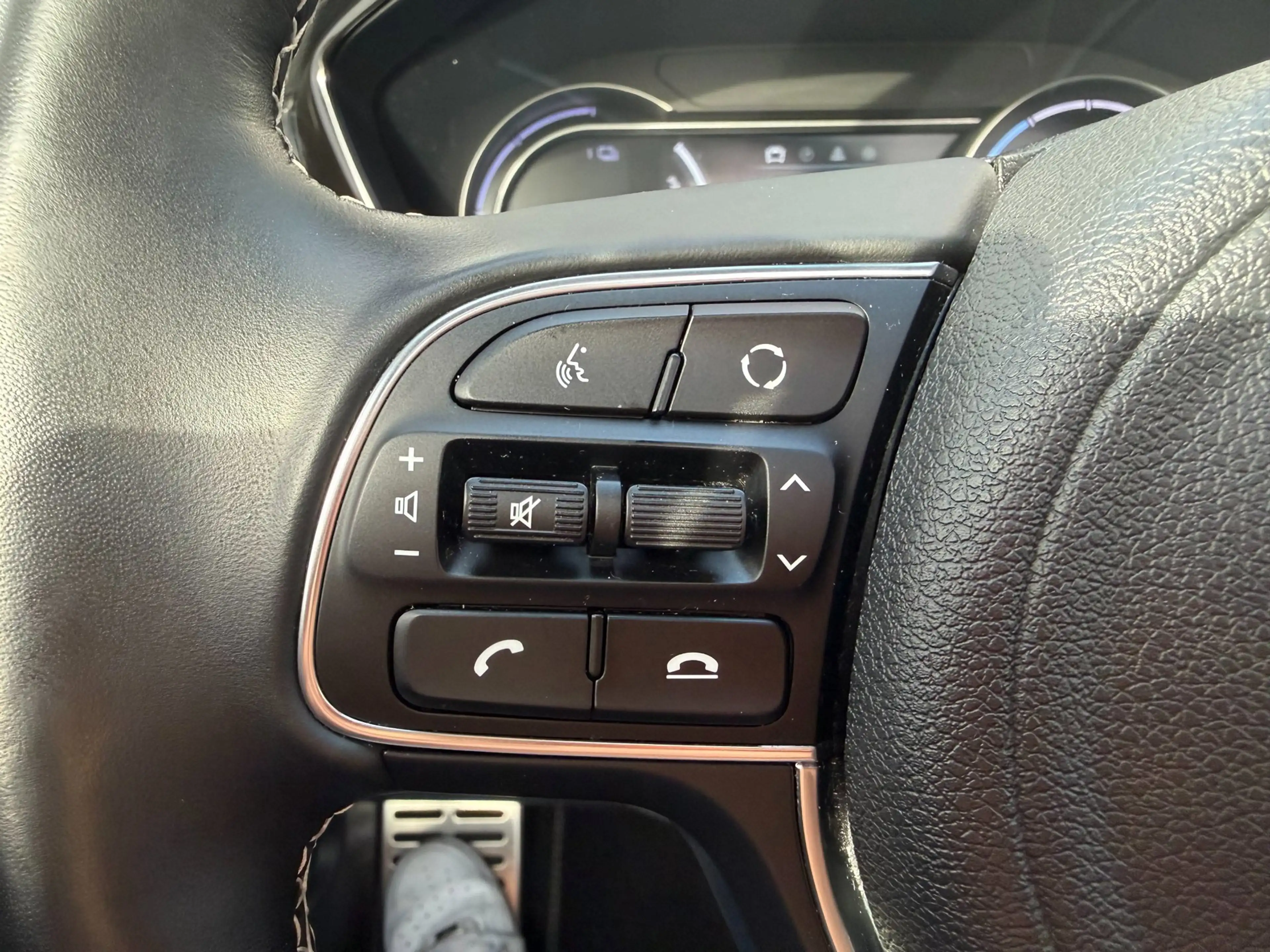 Kia e-Niro ExecutiveLine 64 kWh LEDER l SCHUIFDAK l SoH 99% — photo 21