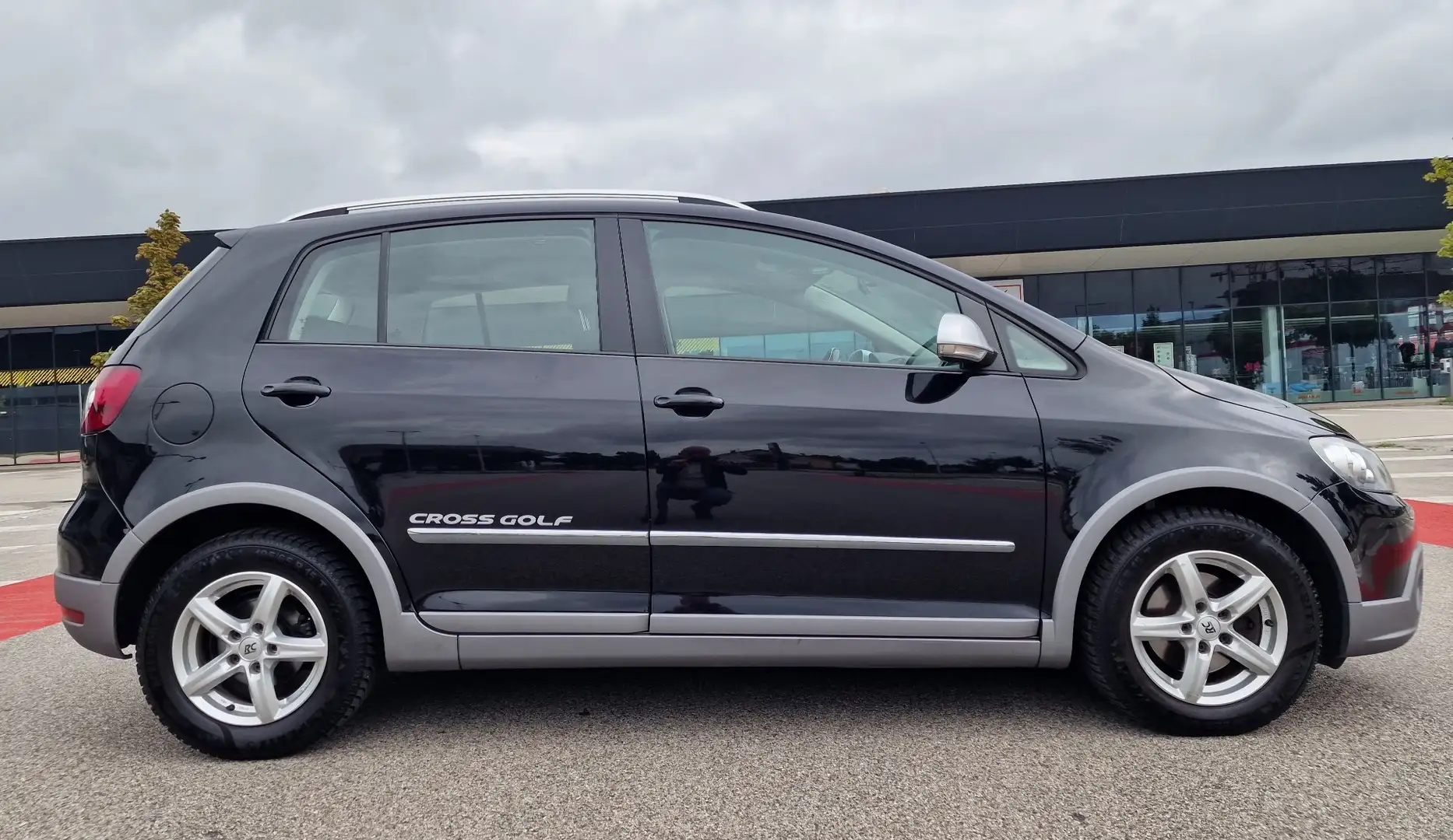Volkswagen Cross Golf CrossGolf 1,2 TSI crna - 2