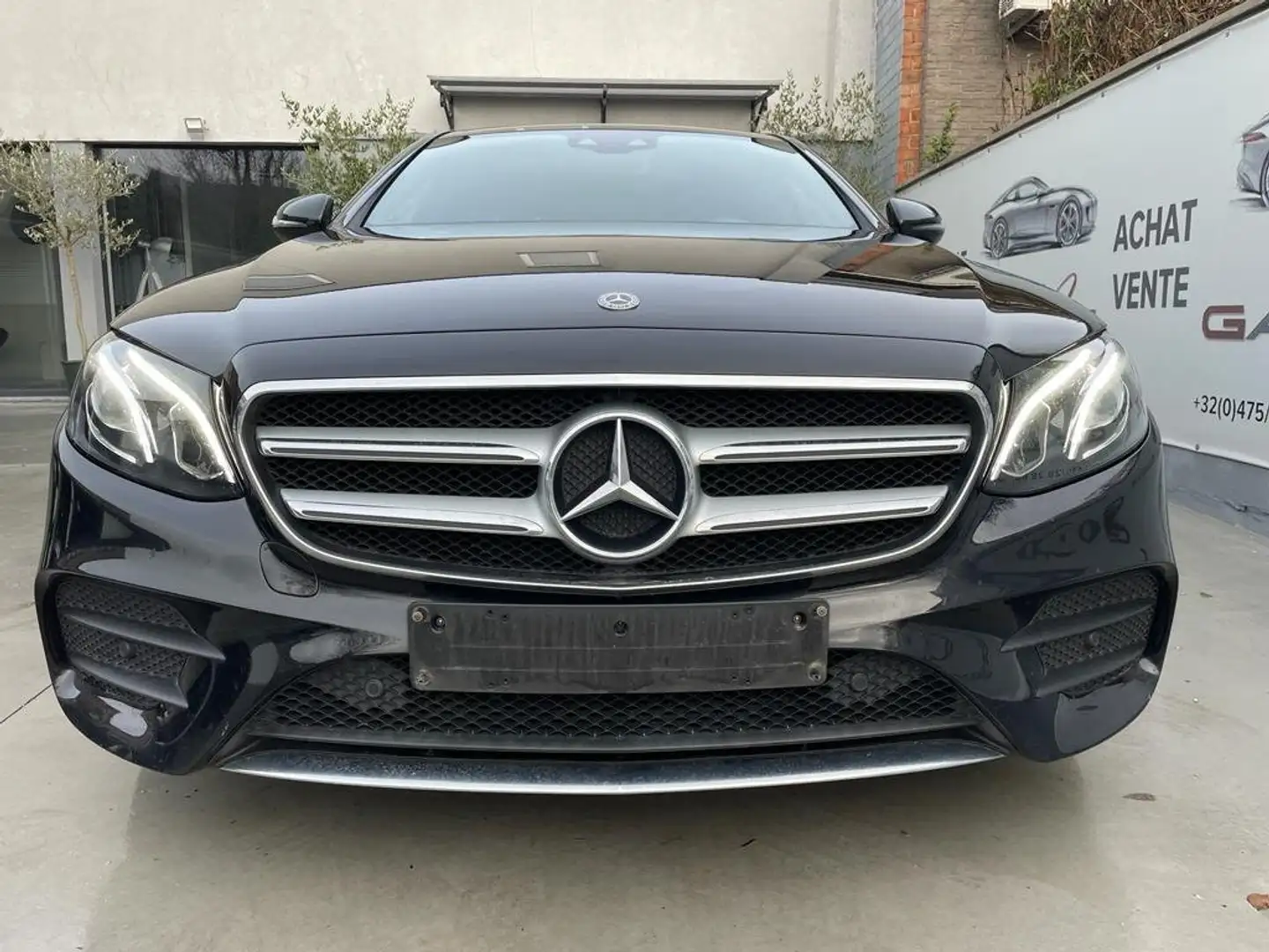 Mercedes-Benz E 200 E 200 d Pack Amg Toit Pano Cuir Clim Gps Camera ! - 2