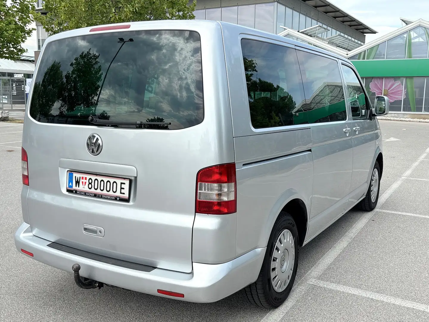 Volkswagen T5 Multivan Multivan Family 1,9 TDI Family Silber - 2
